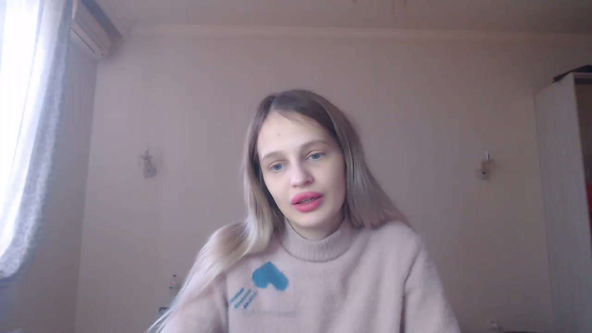 Gallery image thumbnail from Lola_vi's myfreecams stream on, 02/18/2023, 12:06 image 15 of 20