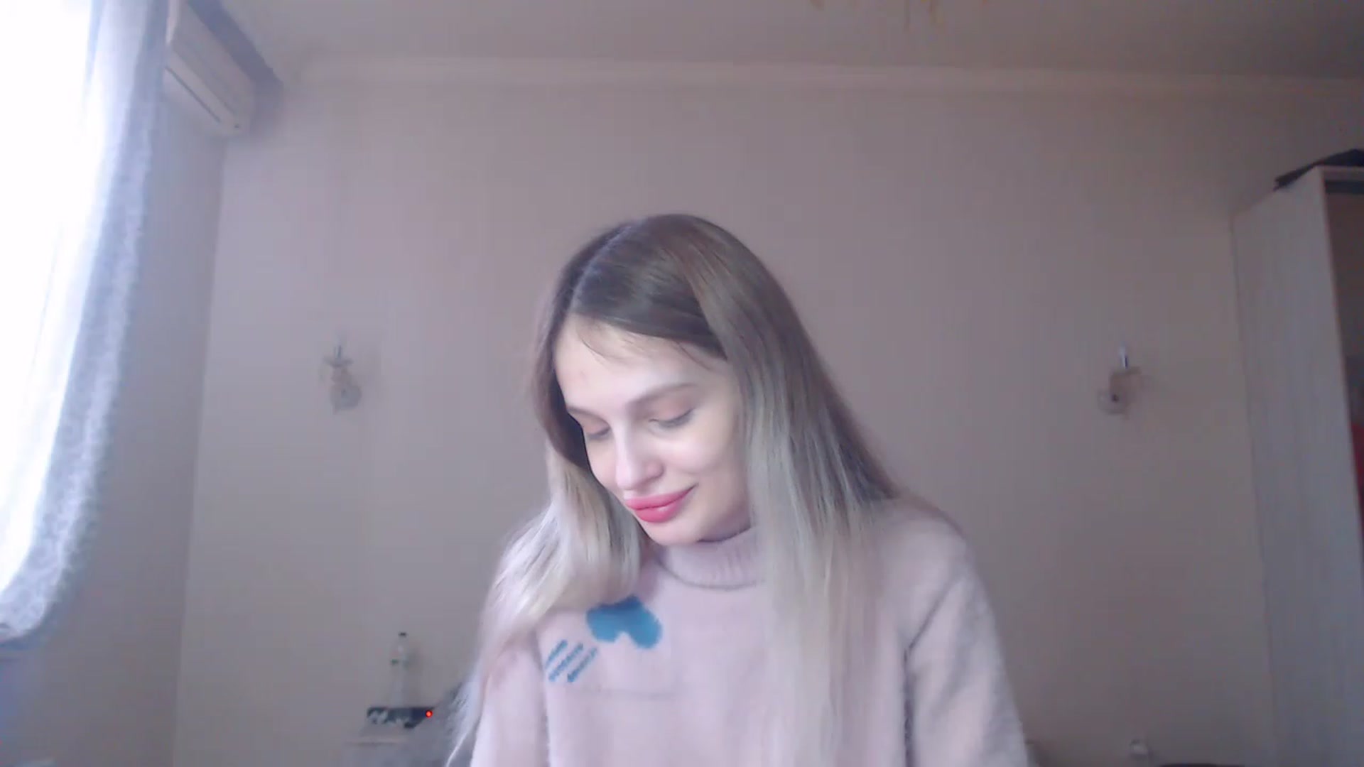 Gallery image thumbnail from Lola_vi's myfreecams stream on, 02/18/2023, 12:06 image 10 of 20