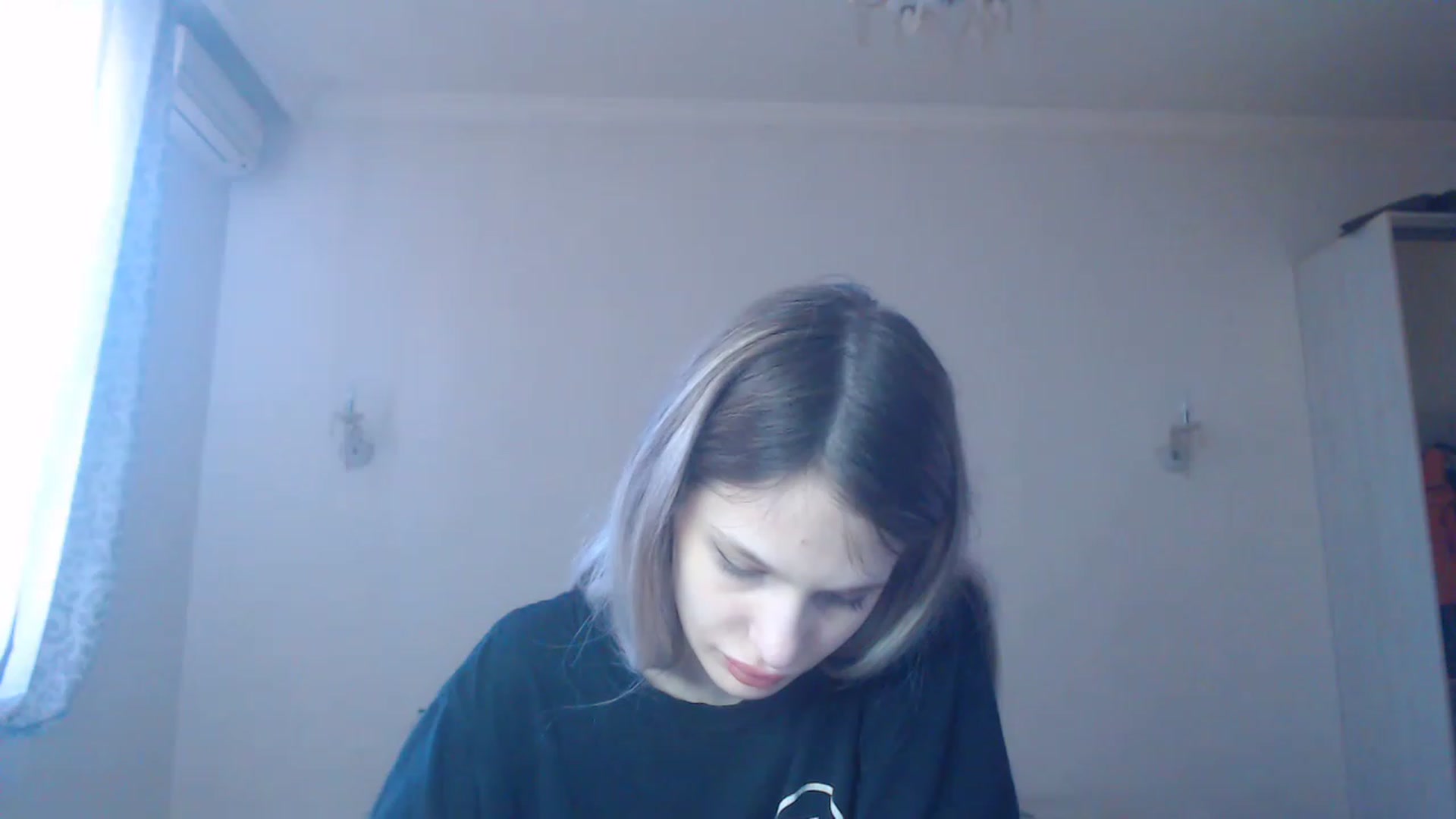 Gallery image thumbnail from Lola_vi's myfreecams stream on, 02/22/2023, 11:32 image 9 of 20