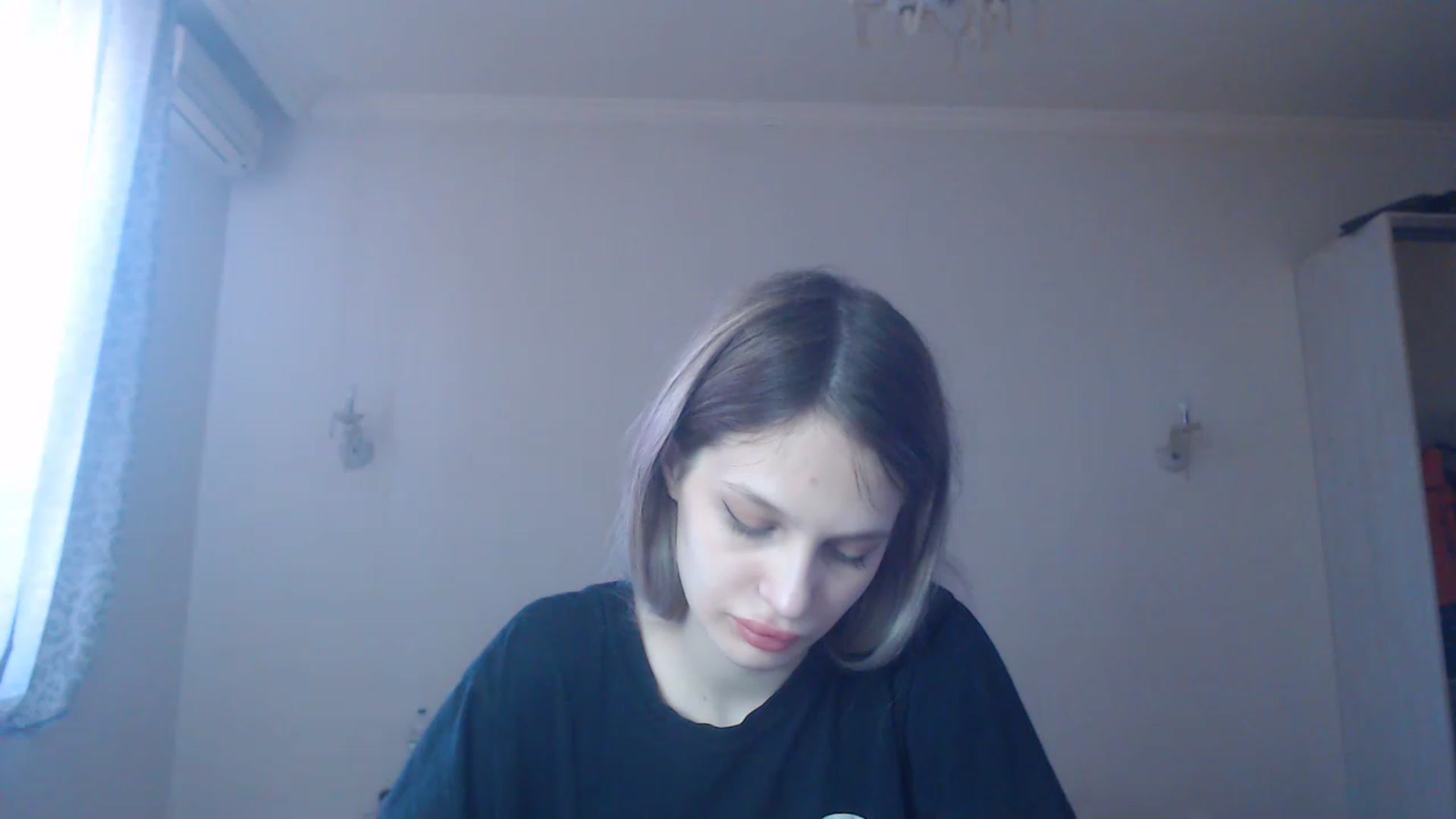 Gallery image thumbnail from Lola_vi's myfreecams stream on, 02/22/2023, 11:32 image 5 of 20
