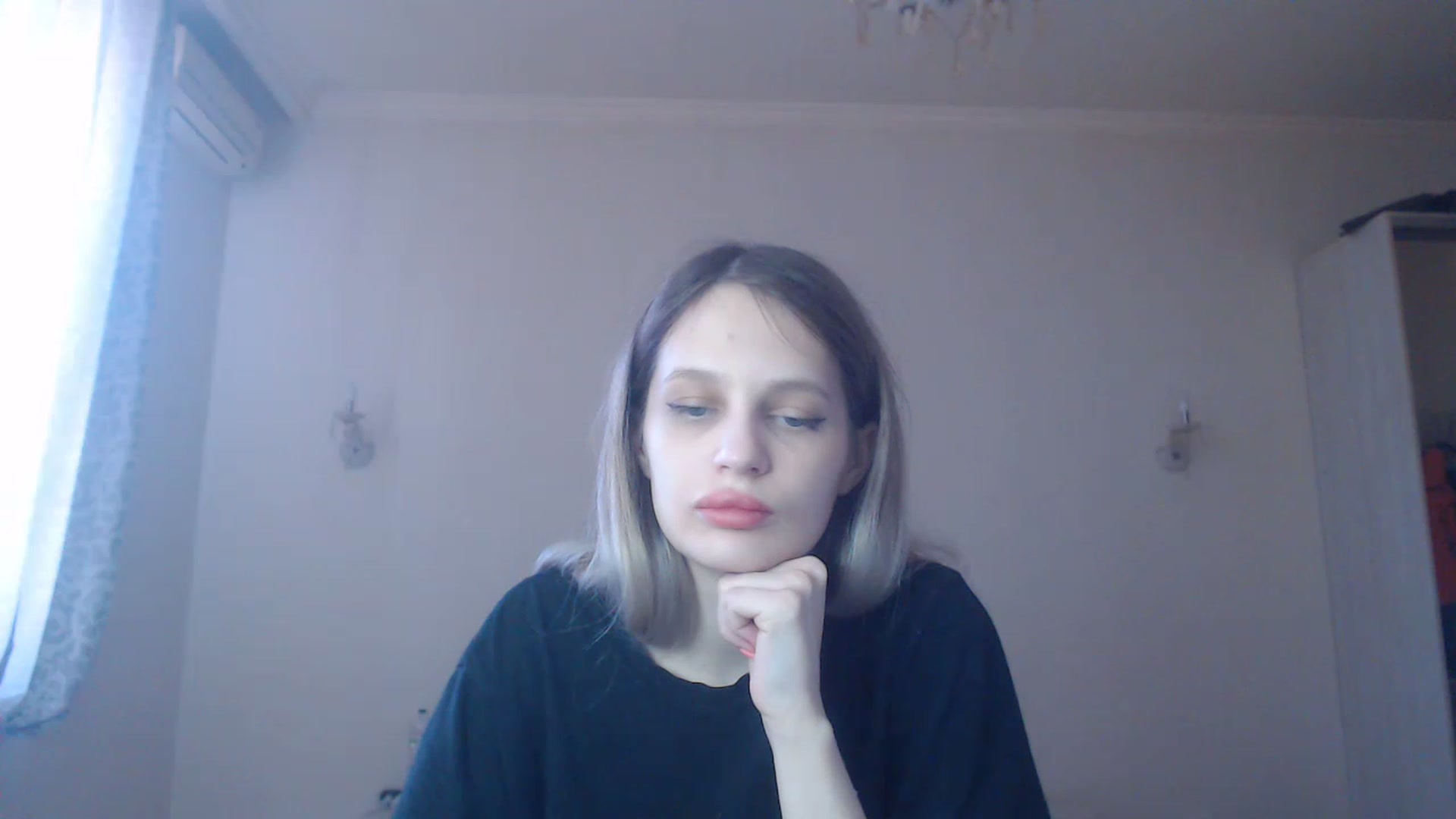 Gallery image thumbnail from Lola_vi's myfreecams stream on, 02/22/2023, 11:32 image 11 of 20