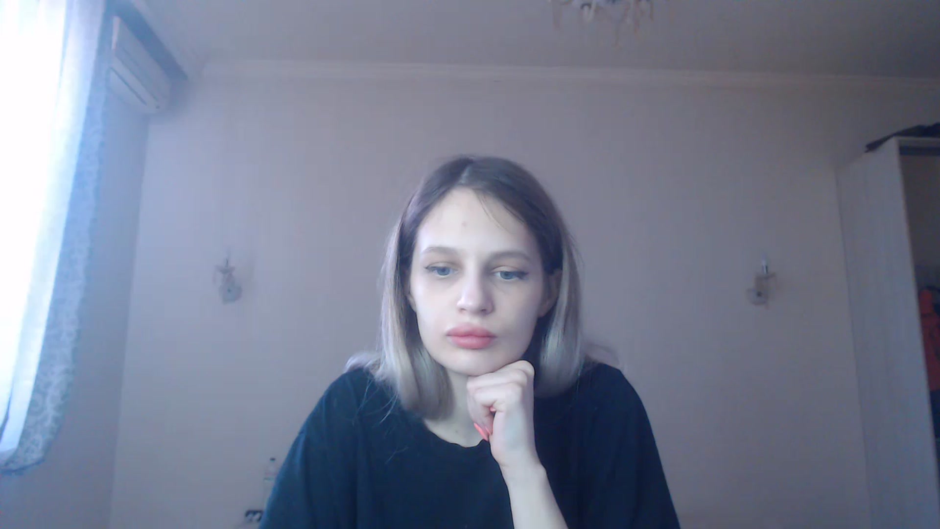 Gallery image thumbnail from Lola_vi's myfreecams stream on, 02/22/2023, 11:32 image 12 of 20