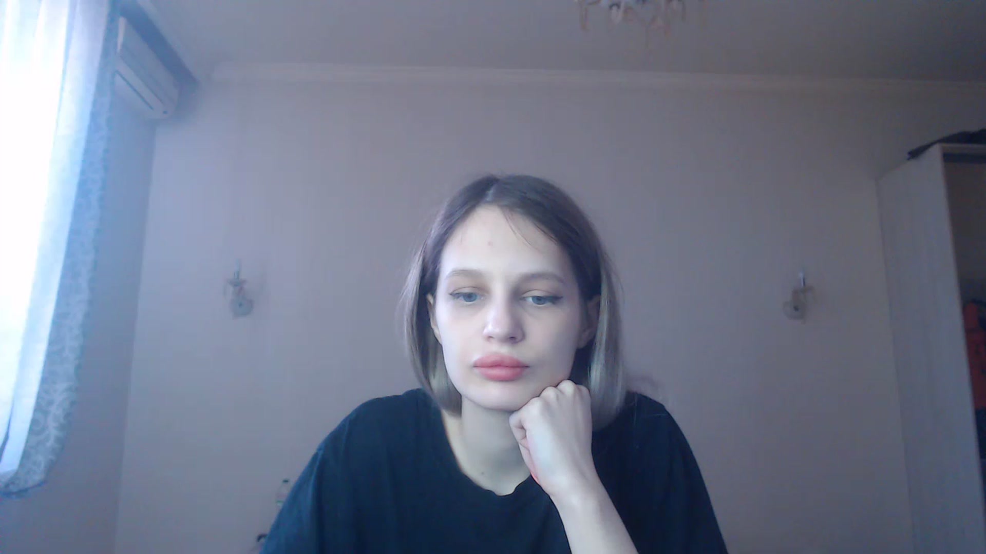 Gallery image thumbnail from Lola_vi's myfreecams stream on, 02/22/2023, 11:32 image 4 of 20