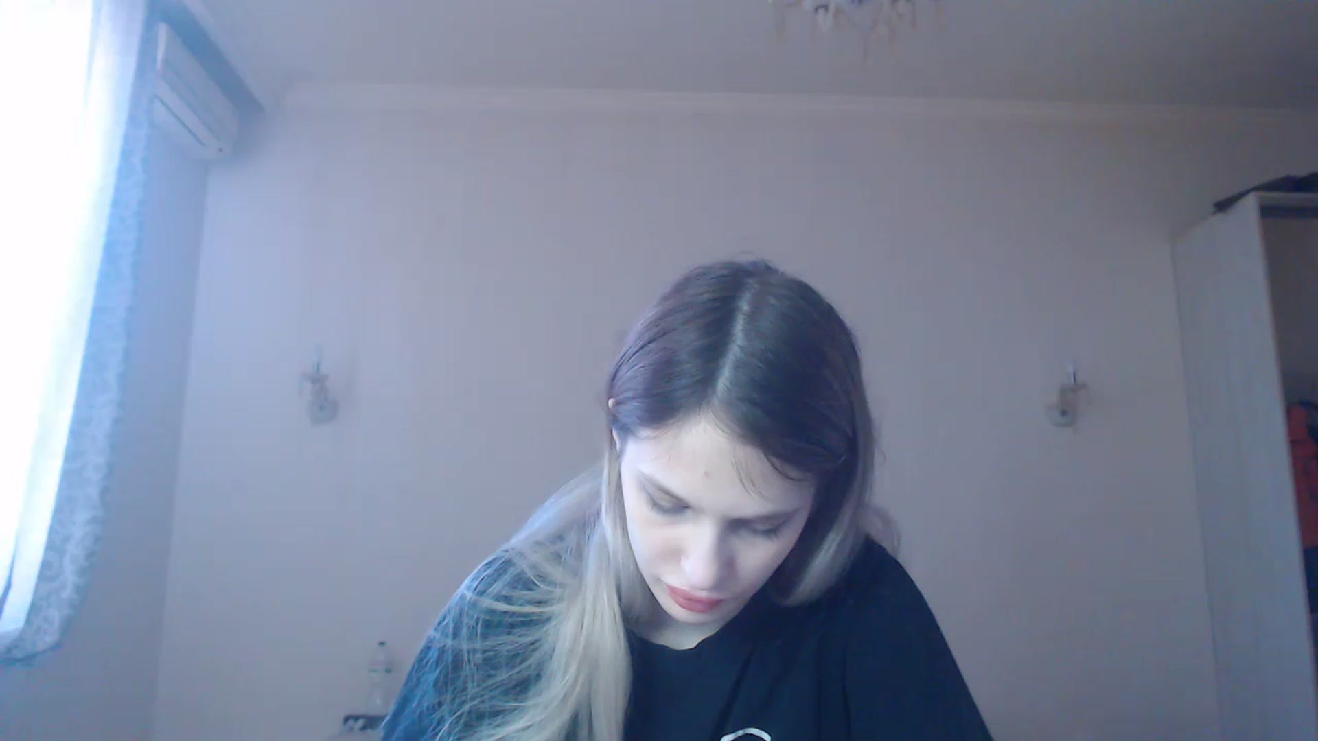 Gallery image thumbnail from Lola_vi's myfreecams stream on, 02/22/2023, 11:32 image 2 of 20