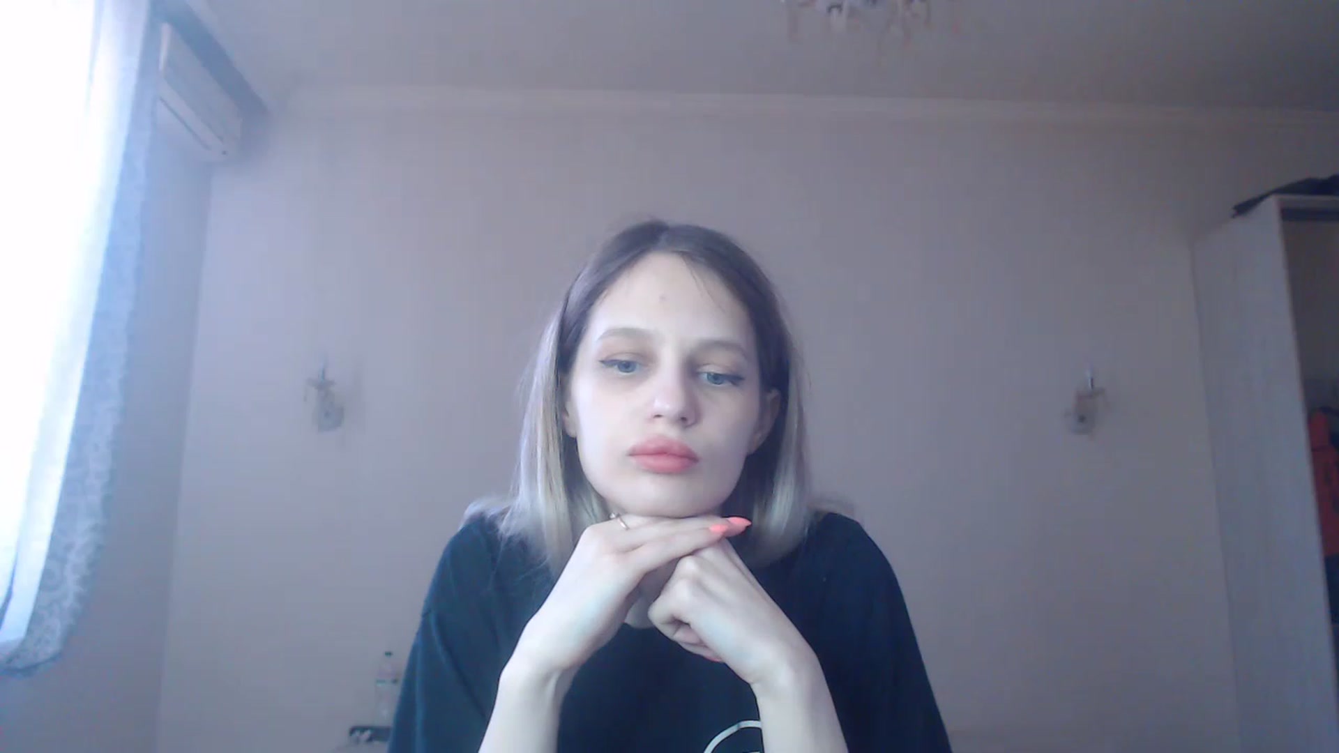 Gallery image thumbnail from Lola_vi's myfreecams stream on, 02/22/2023, 11:32 image 14 of 20