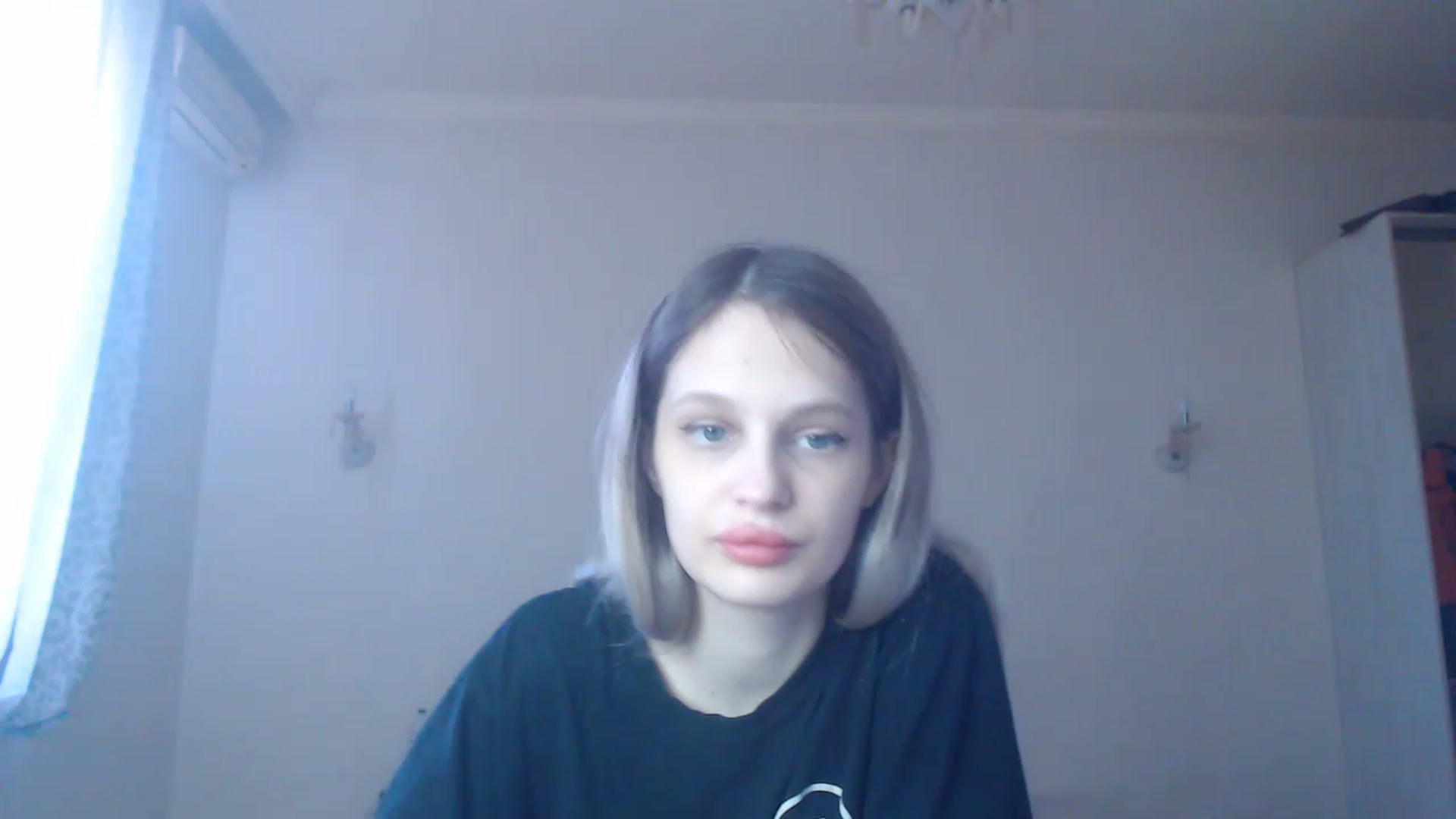 Gallery image thumbnail from Lola_vi's myfreecams stream on, 02/22/2023, 11:32 image 7 of 20