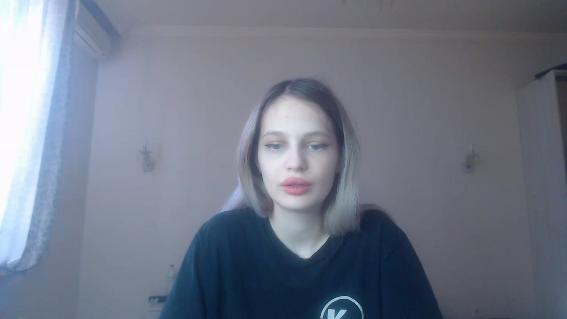 Gallery image thumbnail from Lola_vi's myfreecams stream on, 02/25/2023, 12:32 image 7 of 20
