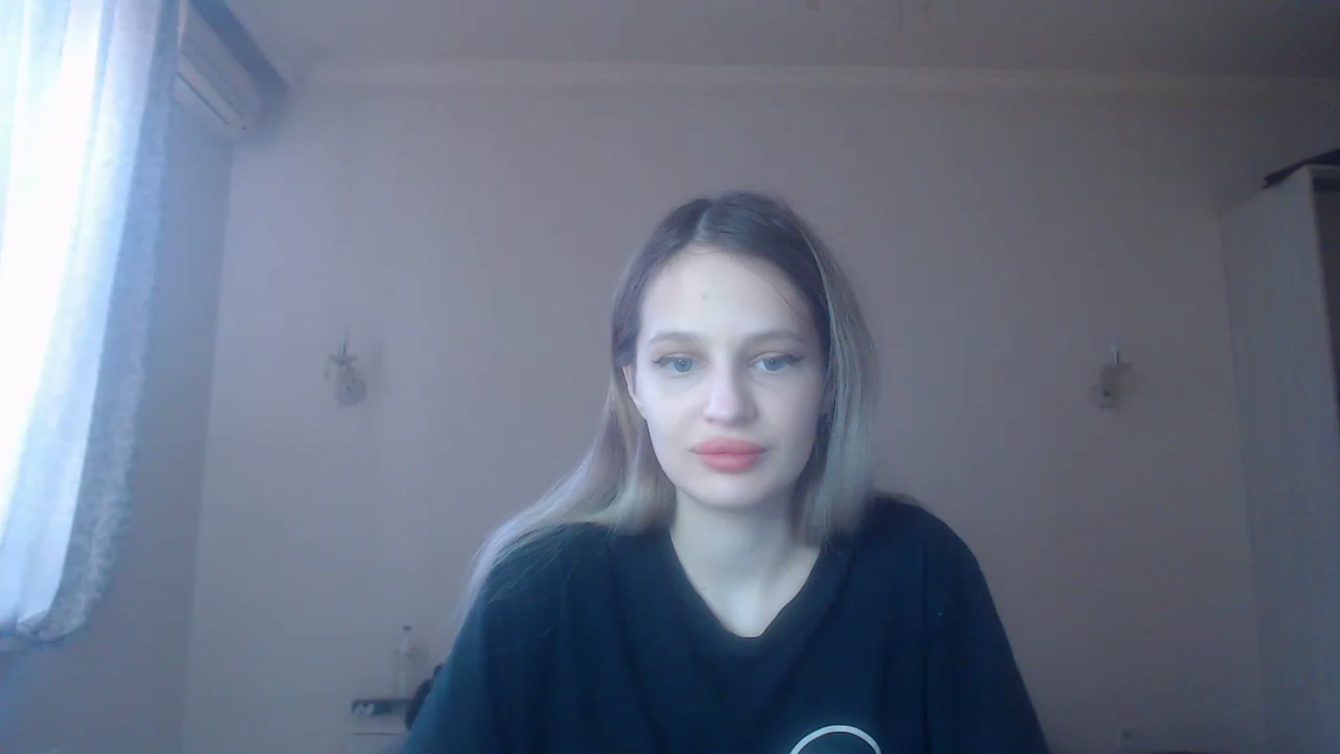 Gallery image thumbnail from Lola_vi's myfreecams stream on, 02/25/2023, 12:32 image 1 of 20