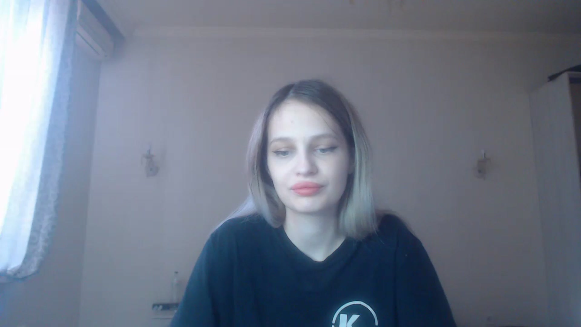 Gallery image thumbnail from Lola_vi's myfreecams stream on, 02/25/2023, 12:32 image 10 of 20