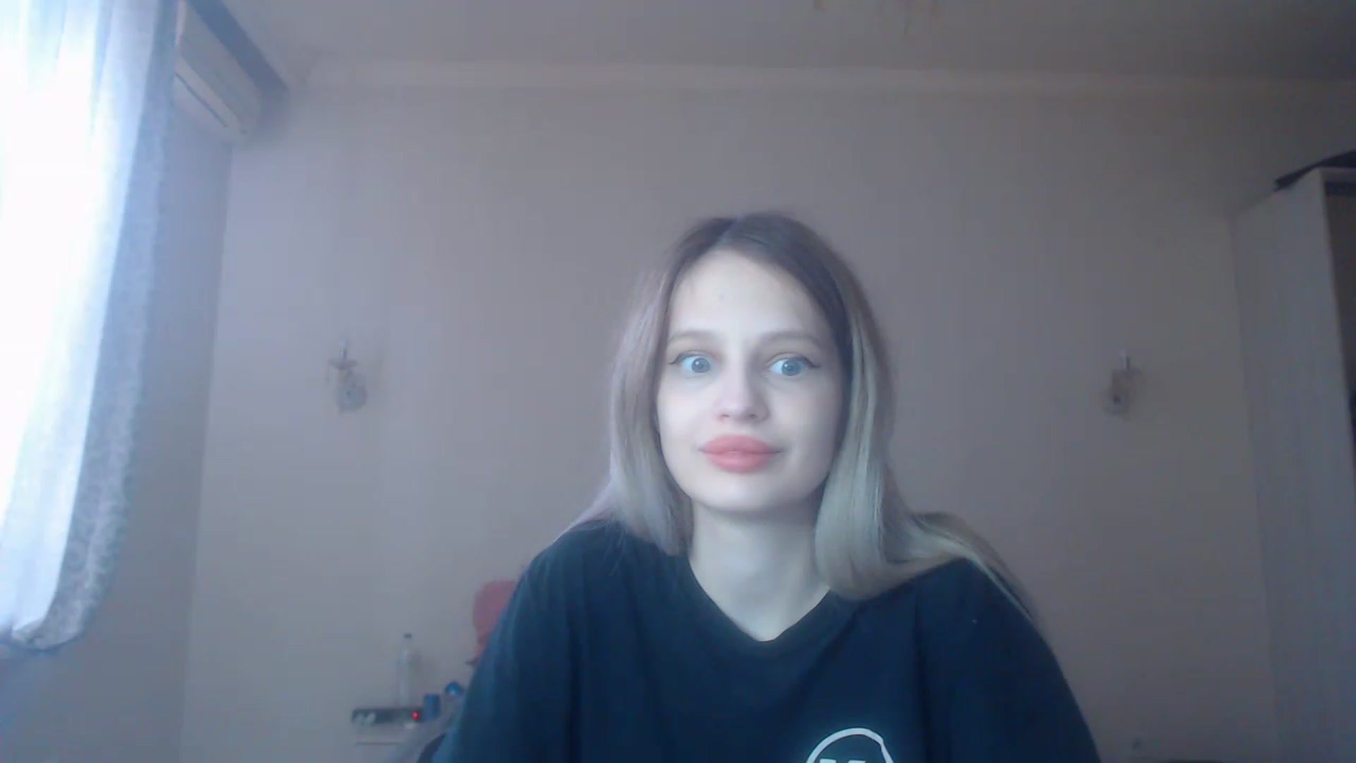 Gallery image thumbnail from Lola_vi's myfreecams stream on, 02/25/2023, 12:32 image 15 of 20