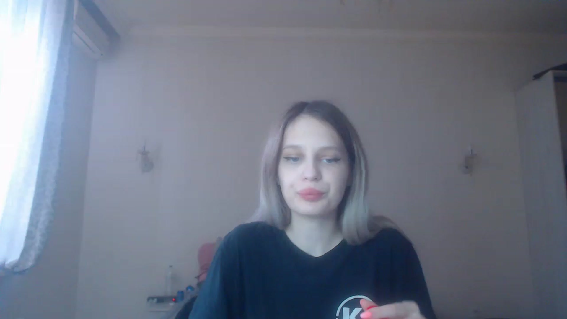 Gallery image thumbnail from Lola_vi's myfreecams stream on, 02/25/2023, 12:32 image 14 of 20