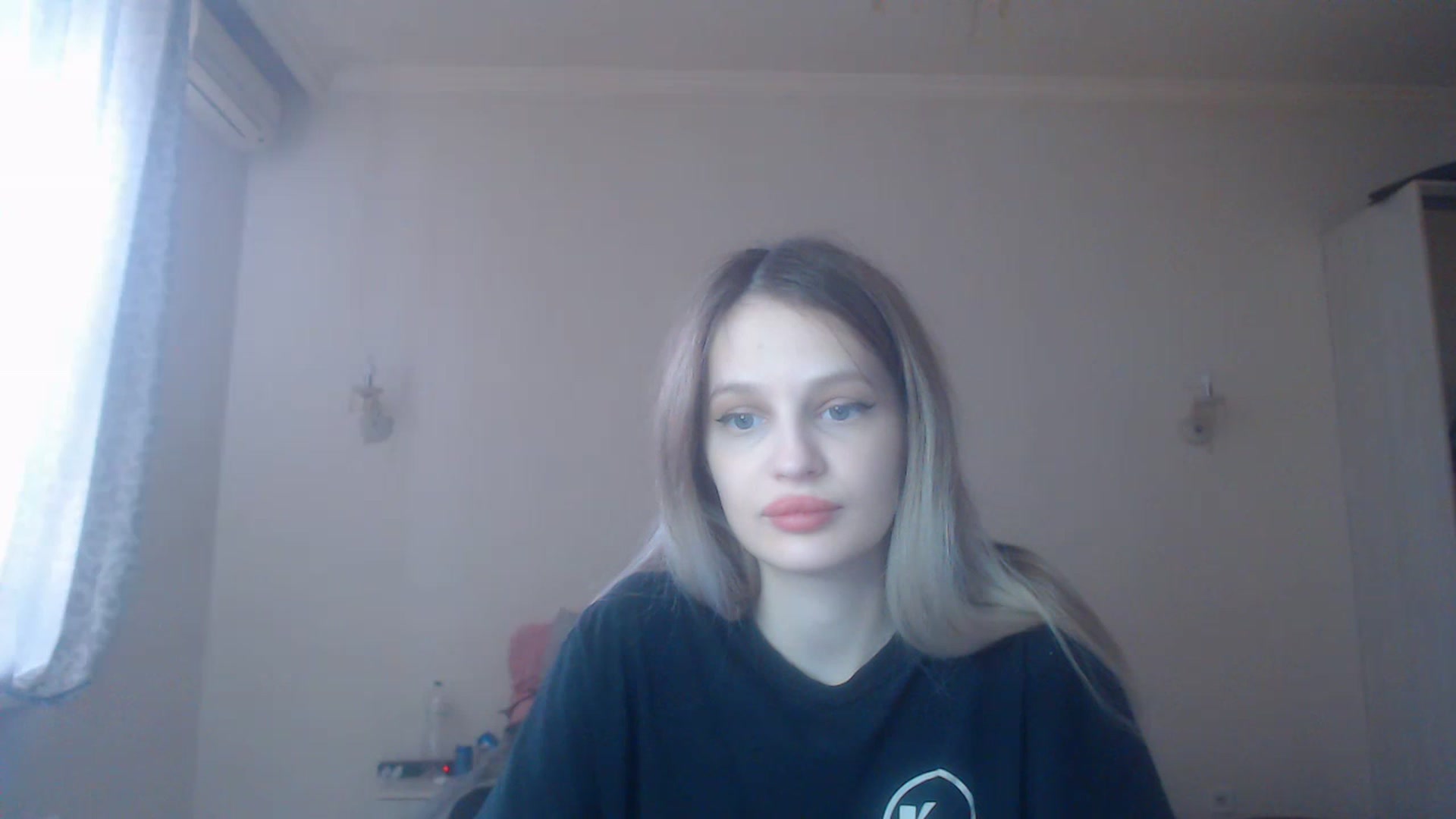 Gallery image thumbnail from Lola_vi's myfreecams stream on, 02/25/2023, 12:32 image 17 of 20