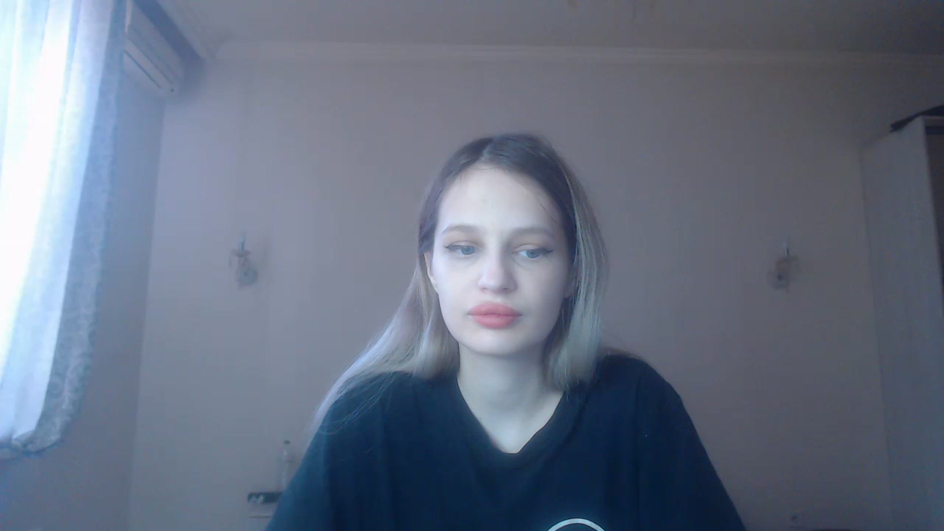 Gallery image thumbnail from Lola_vi's myfreecams stream on, 02/25/2023, 12:32 image 2 of 20