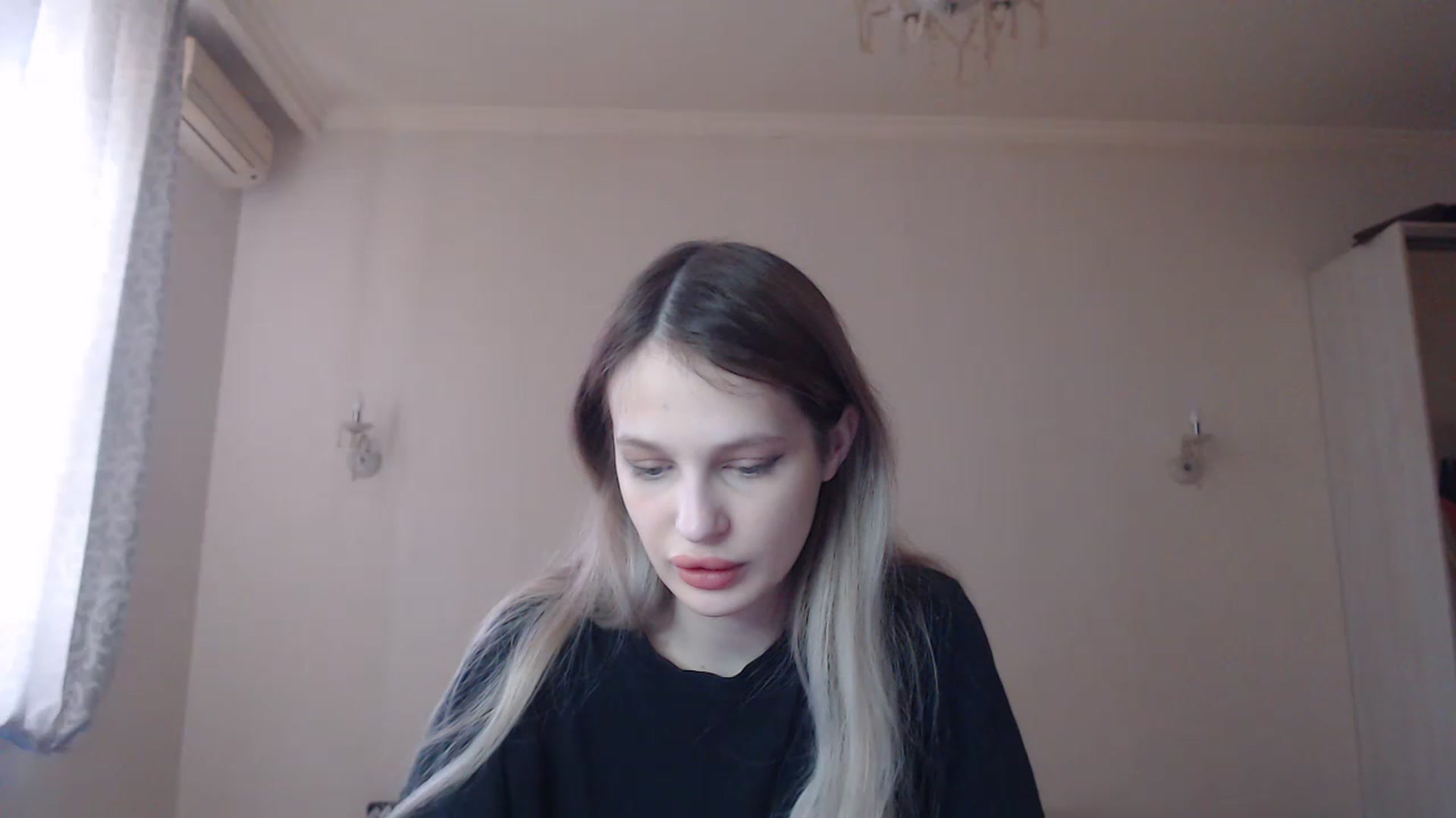 Gallery image thumbnail from Lola_vi's myfreecams stream on, 02/26/2023, 11:38 image 3 of 20