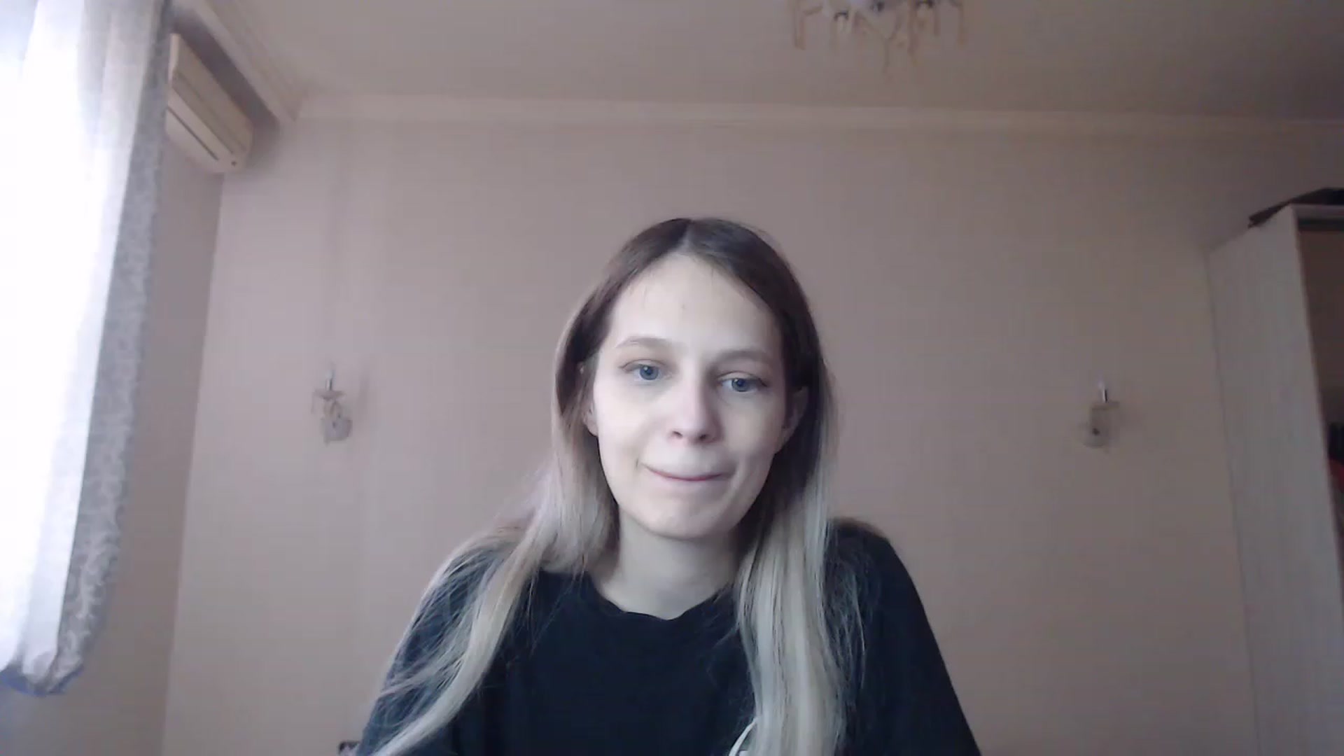 Gallery image thumbnail from Lola_vi's myfreecams stream on, 02/26/2023, 11:38 image 6 of 20