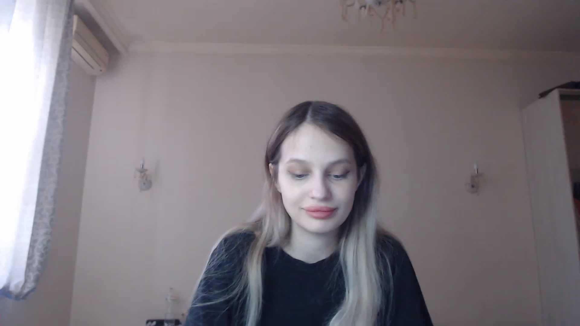 Gallery image thumbnail from Lola_vi's myfreecams stream on, 02/26/2023, 11:38 image 15 of 20