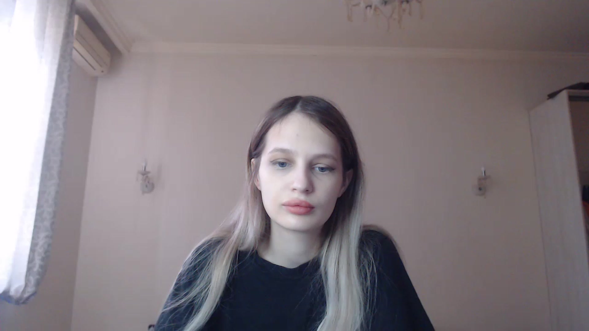 Gallery image thumbnail from Lola_vi's myfreecams stream on, 02/26/2023, 11:38 image 12 of 20