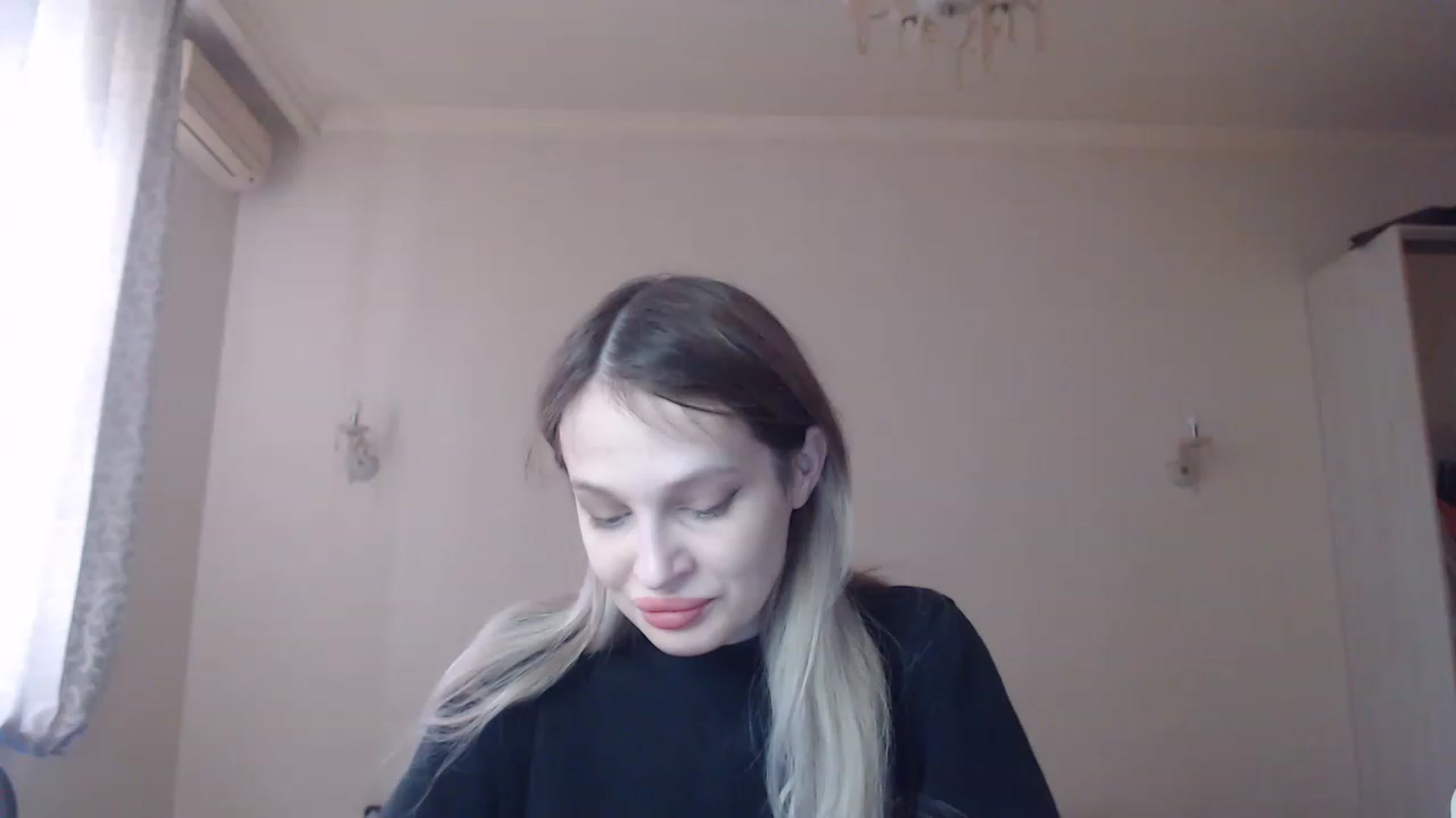 Gallery image thumbnail from Lola_vi's myfreecams stream on, 02/26/2023, 12:04 image 7 of 20