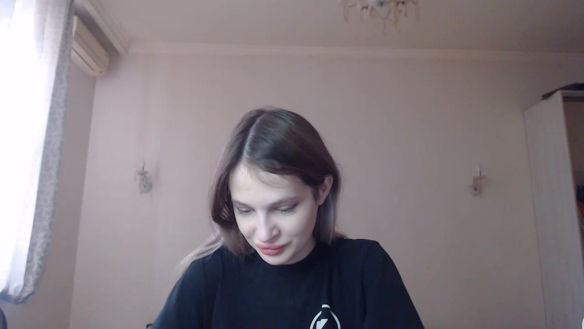 Gallery image thumbnail from Lola_vi's myfreecams stream on, 02/26/2023, 12:04 image 4 of 20