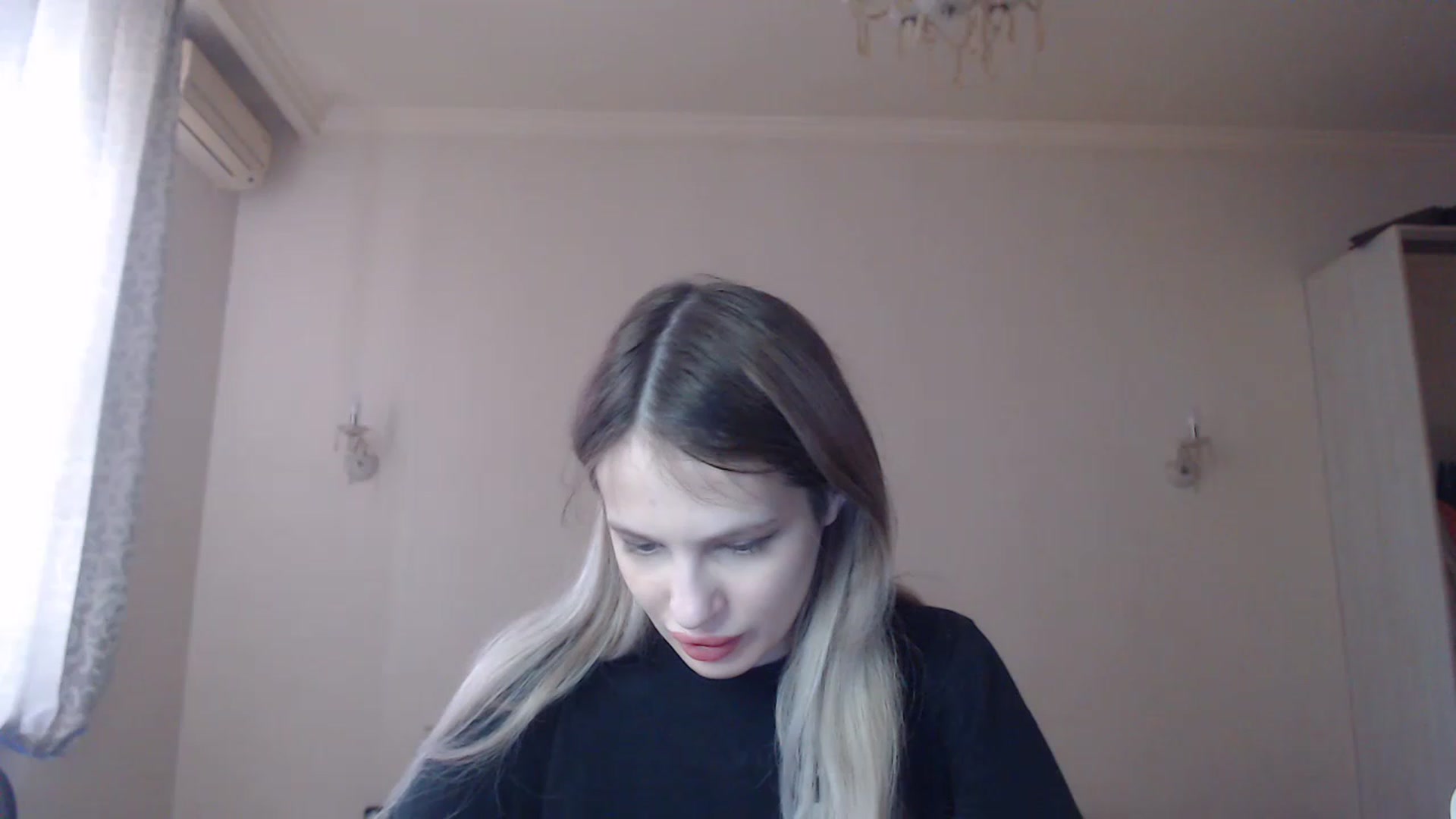 Gallery image thumbnail from Lola_vi's myfreecams stream on, 02/26/2023, 12:04 image 10 of 20