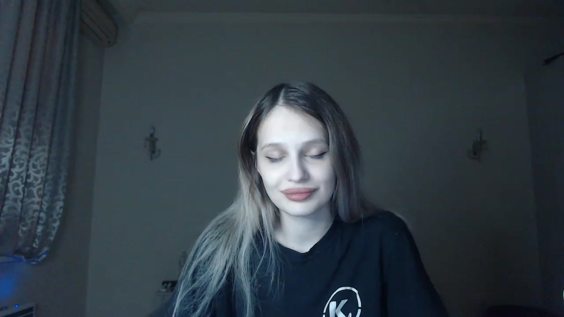 Gallery image thumbnail from Lola_vi's myfreecams stream on, 02/27/2023, 17:19 image 10 of 20