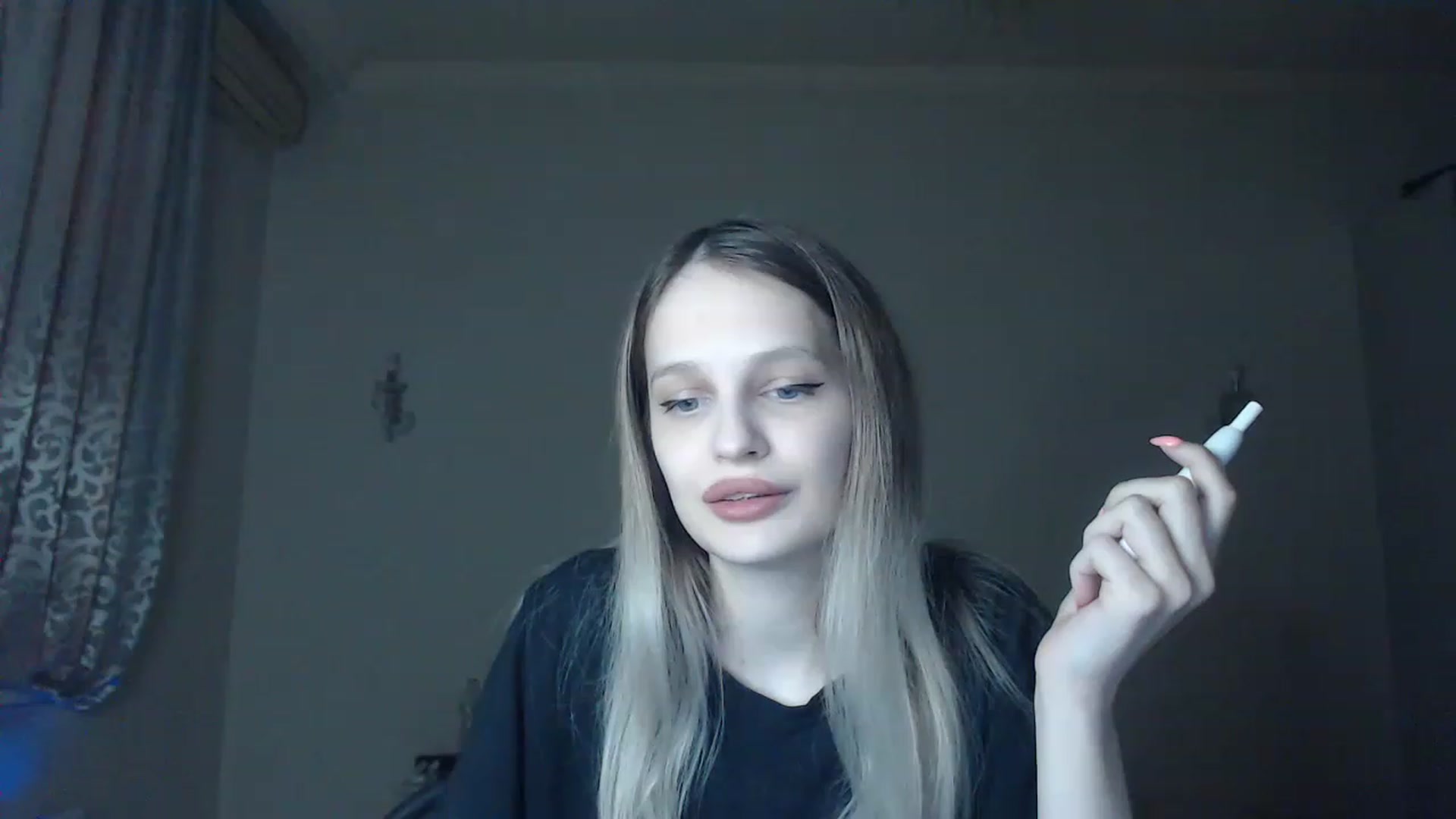 Gallery image thumbnail from Lola_vi's myfreecams stream on, 02/27/2023, 17:19 image 16 of 20