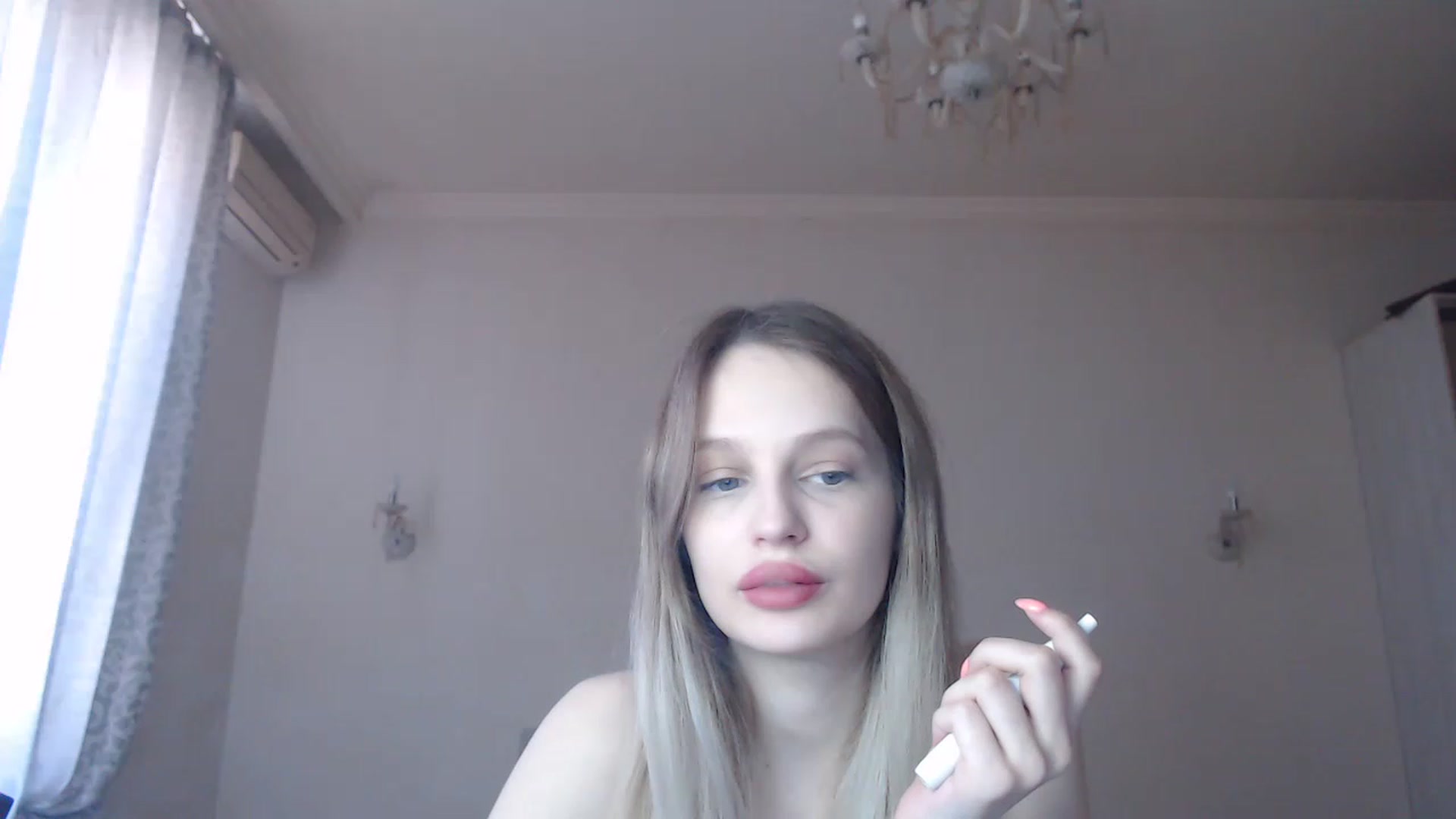 Gallery image thumbnail from Lola_vi's myfreecams stream on, 03/01/2023, 11:33 image 6 of 20