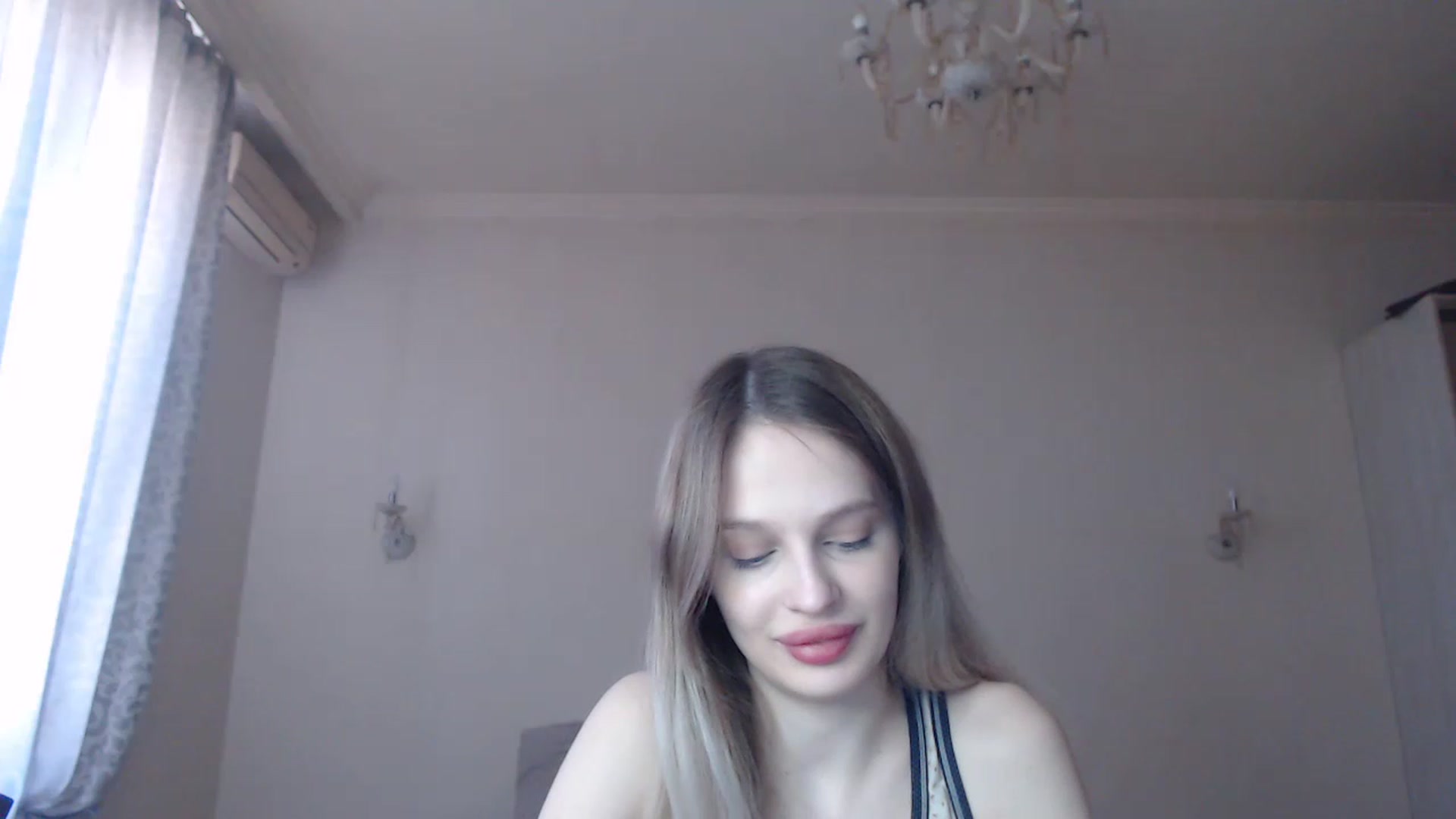 Gallery image thumbnail from Lola_vi's myfreecams stream on, 03/01/2023, 11:33 image 13 of 20