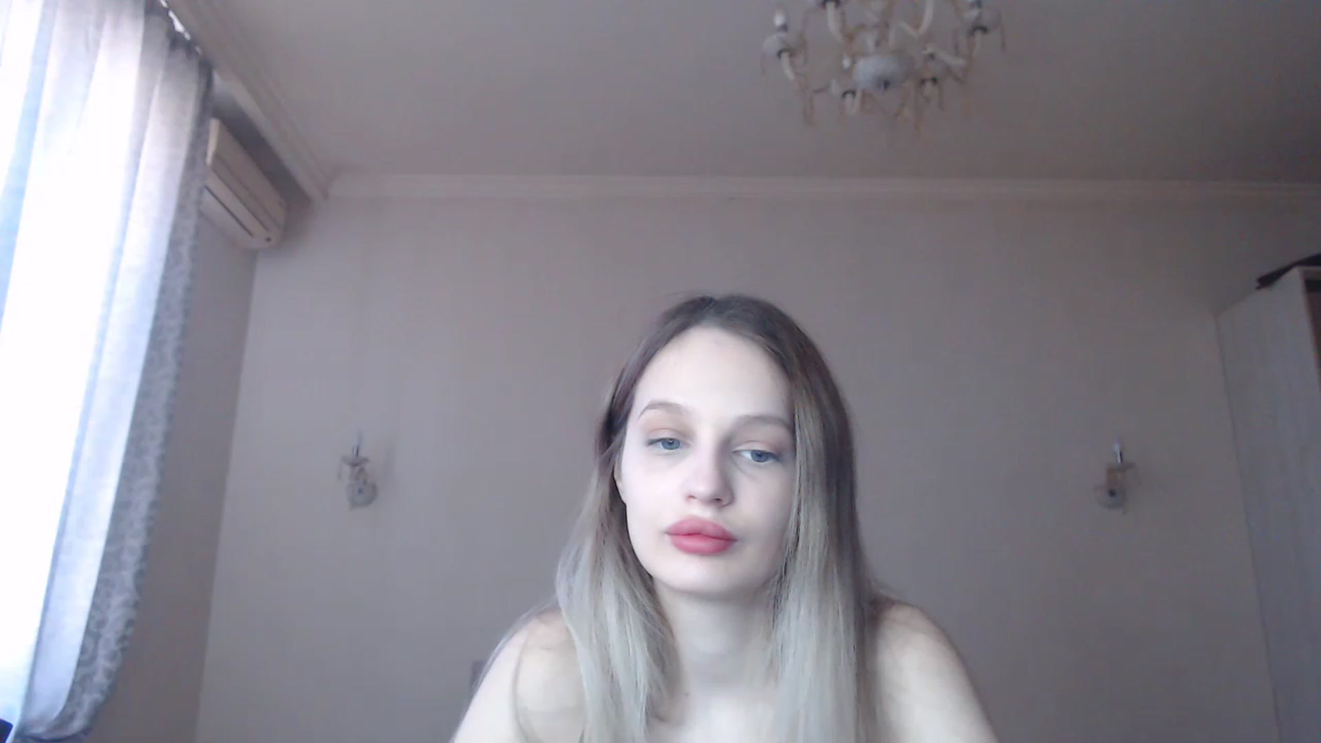 Gallery image thumbnail from Lola_vi's myfreecams stream on, 03/01/2023, 11:33 image 1 of 20