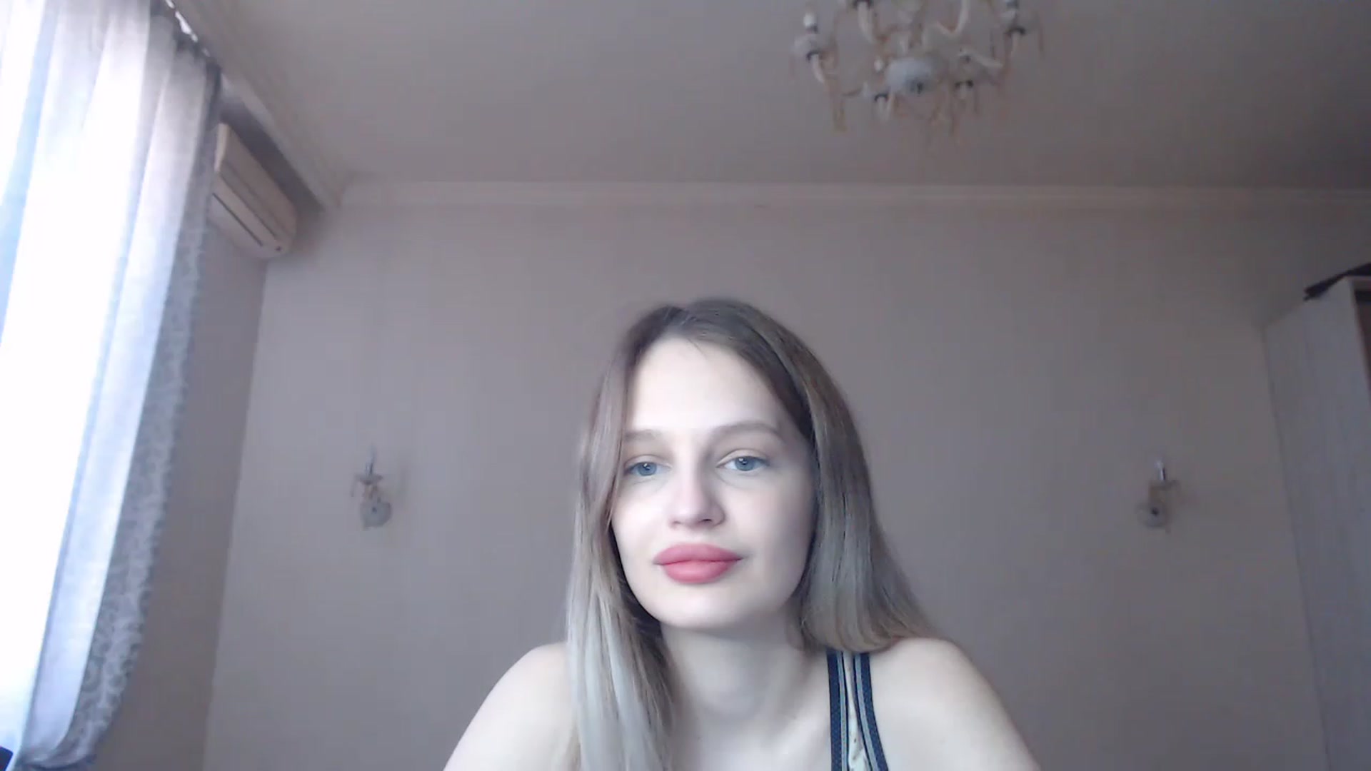 Gallery image thumbnail from Lola_vi's myfreecams stream on, 03/01/2023, 11:33 image 11 of 20