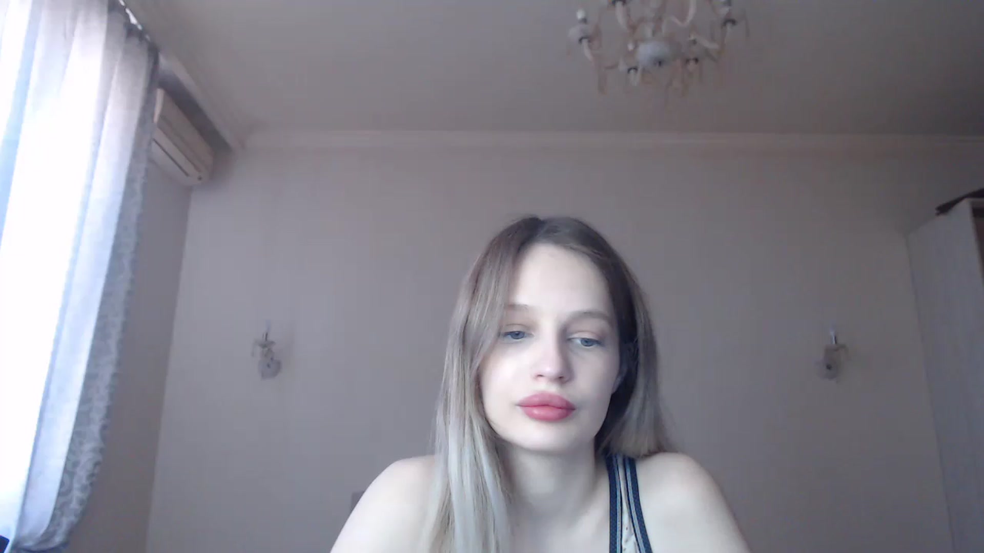 Gallery image thumbnail from Lola_vi's myfreecams stream on, 03/01/2023, 11:33 image 10 of 20