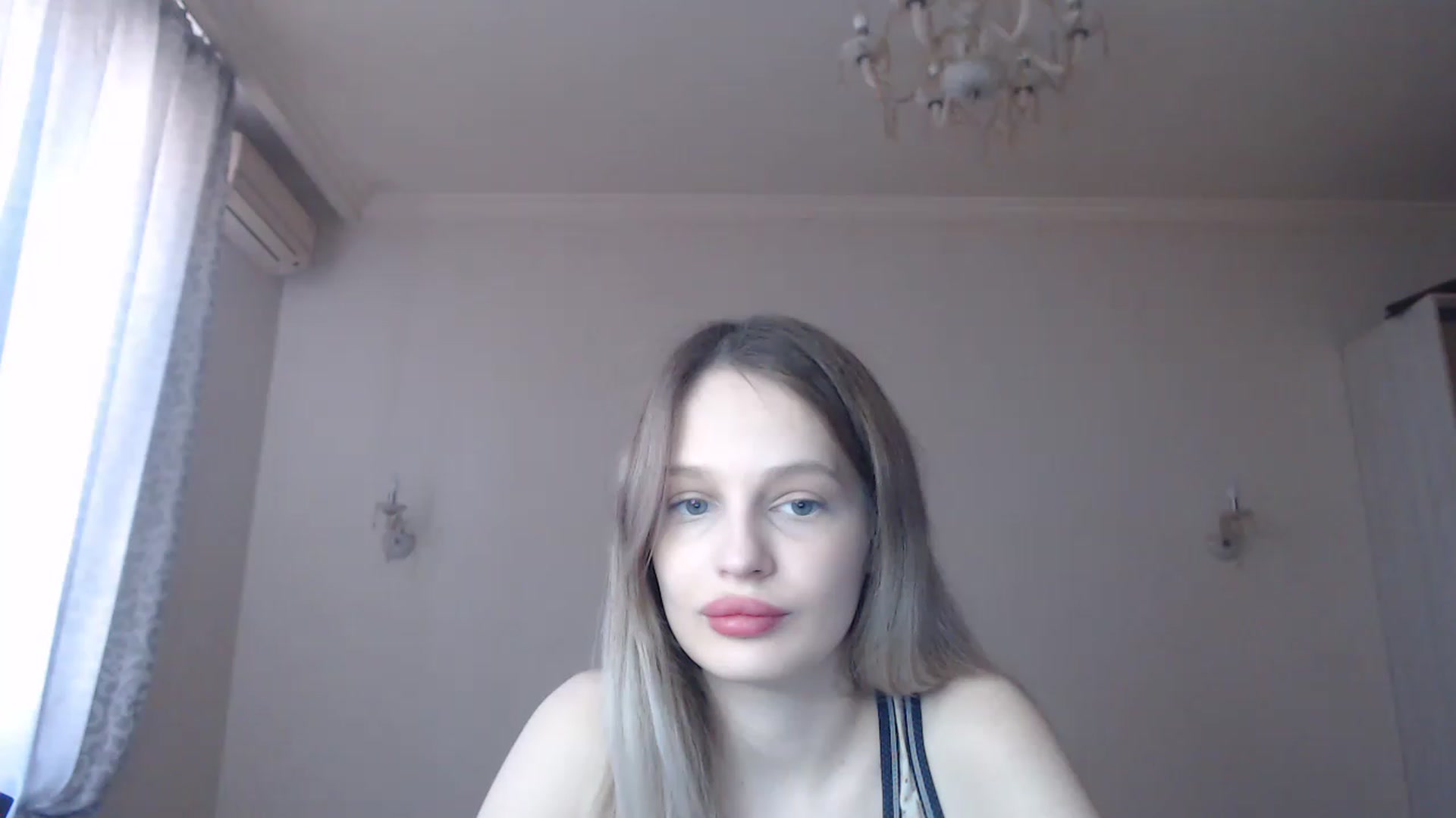 Gallery image thumbnail from Lola_vi's myfreecams stream on, 03/01/2023, 11:33 image 12 of 20