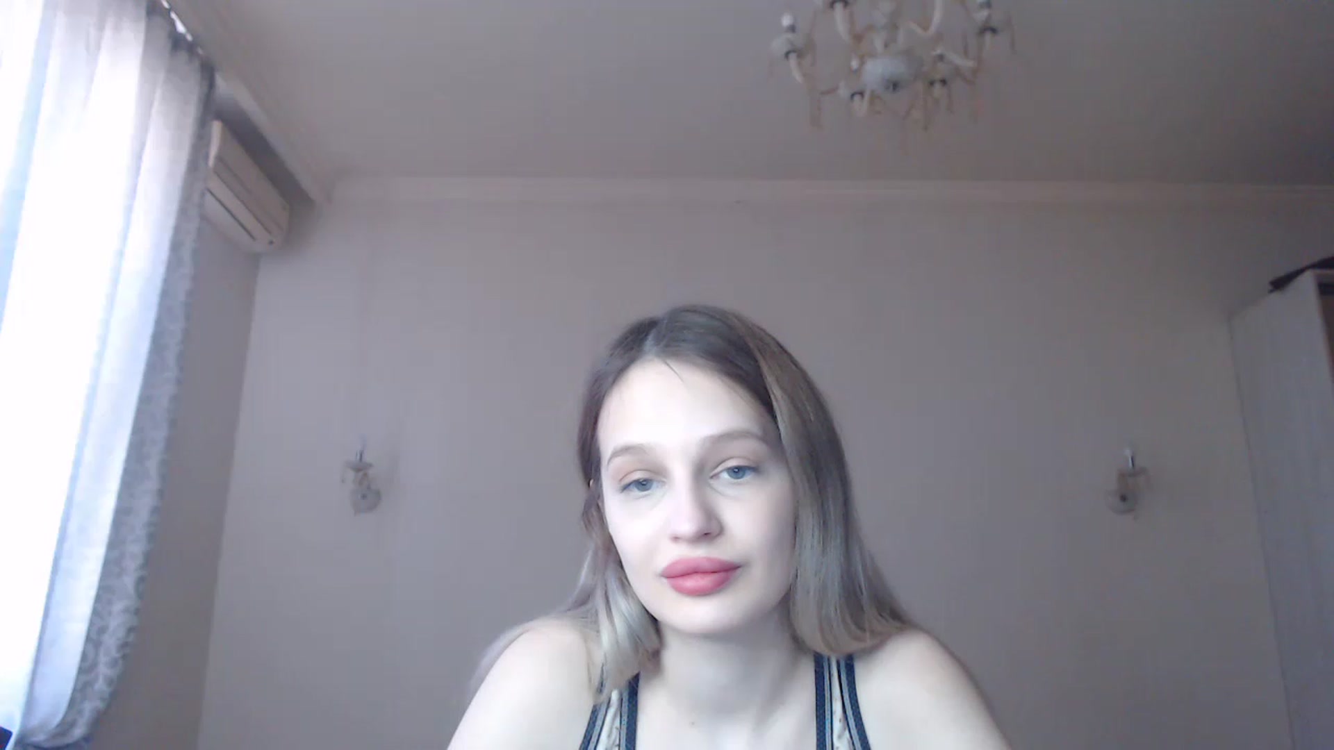 Gallery image thumbnail from Lola_vi's myfreecams stream on, 03/01/2023, 11:33 image 17 of 20
