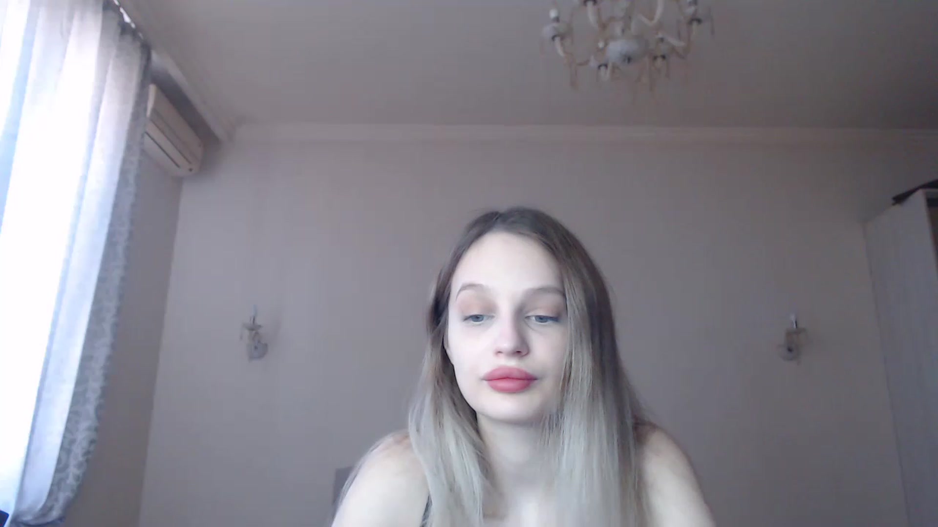 Gallery image thumbnail from Lola_vi's myfreecams stream on, 03/01/2023, 11:33 image 2 of 20