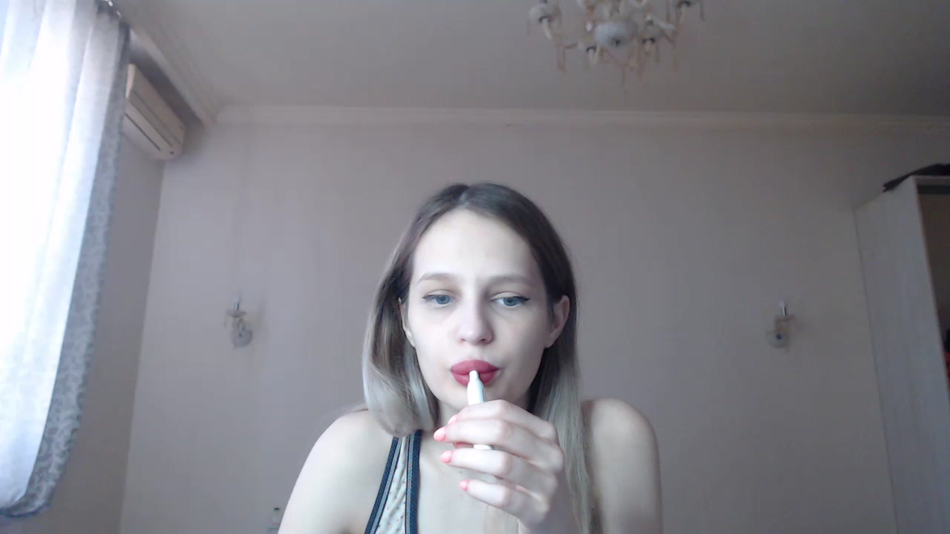 Gallery image thumbnail from Lola_vi's myfreecams stream on, 03/03/2023, 10:59 image 15 of 20