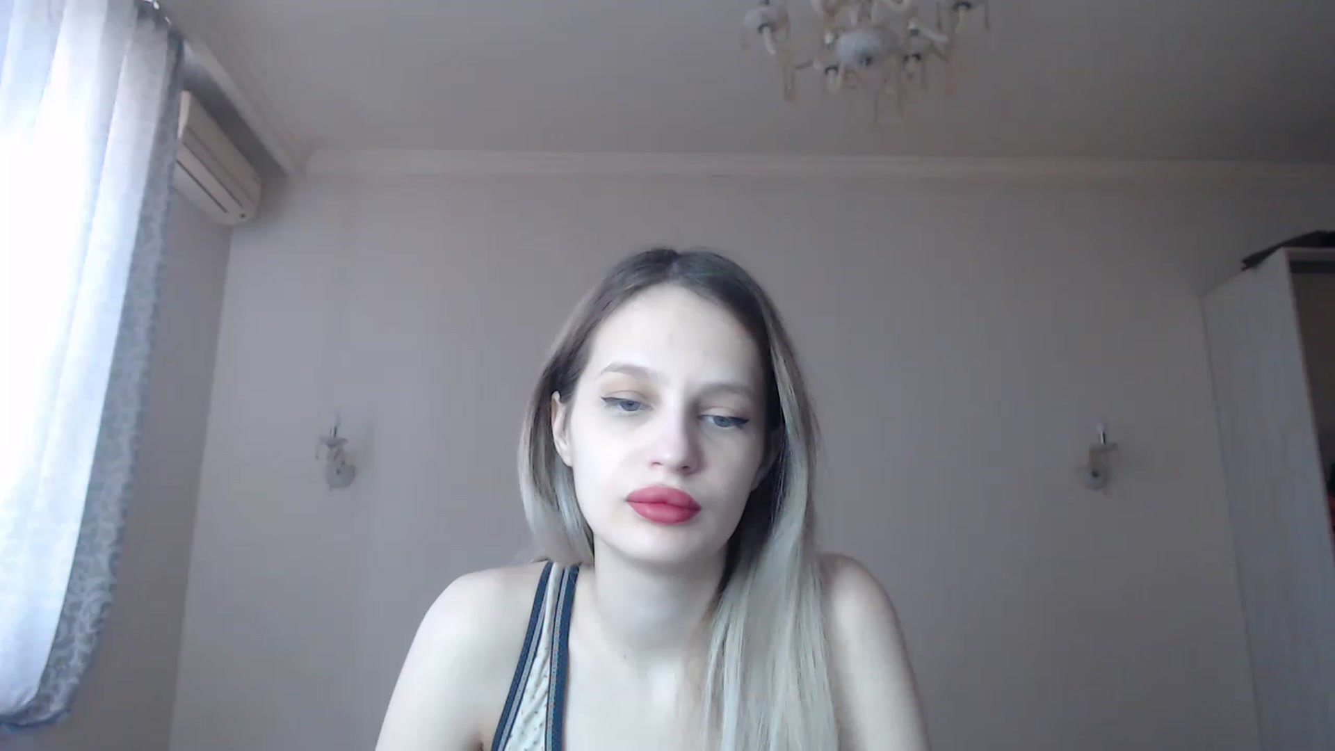 Gallery image thumbnail from Lola_vi's myfreecams stream on, 03/03/2023, 10:59 image 6 of 20