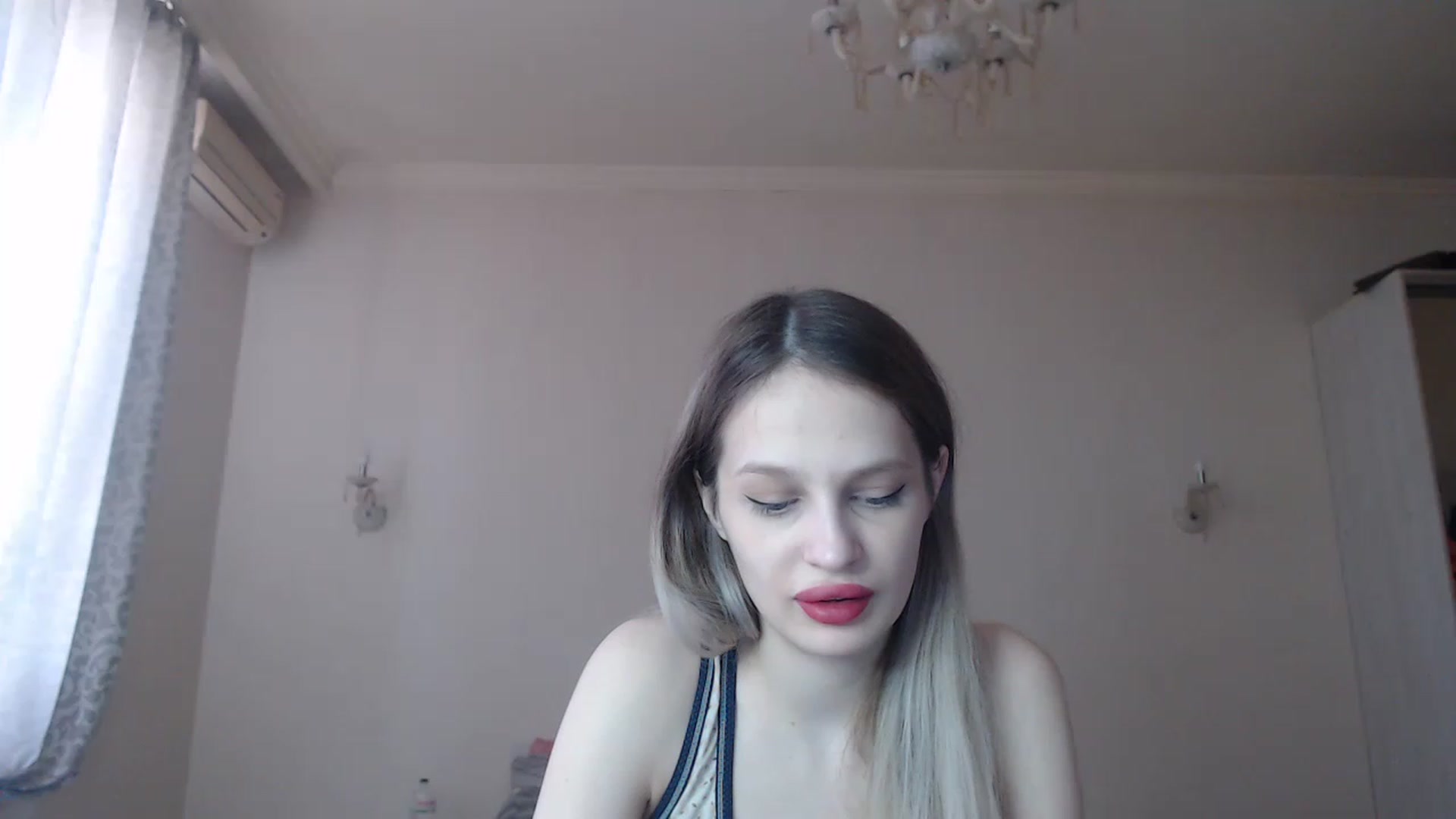 Gallery image thumbnail from Lola_vi's myfreecams stream on, 03/03/2023, 10:59 image 14 of 20