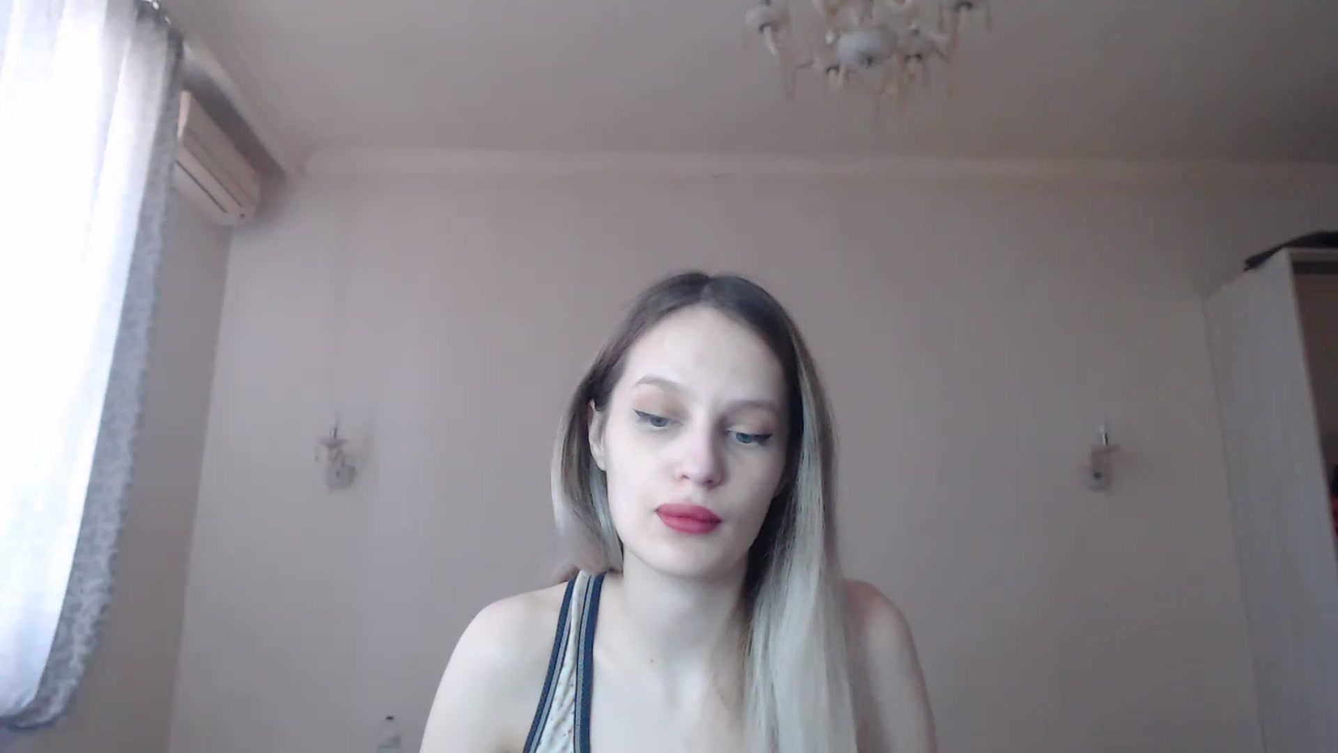 Gallery image thumbnail from Lola_vi's myfreecams stream on, 03/03/2023, 10:59 image 11 of 20