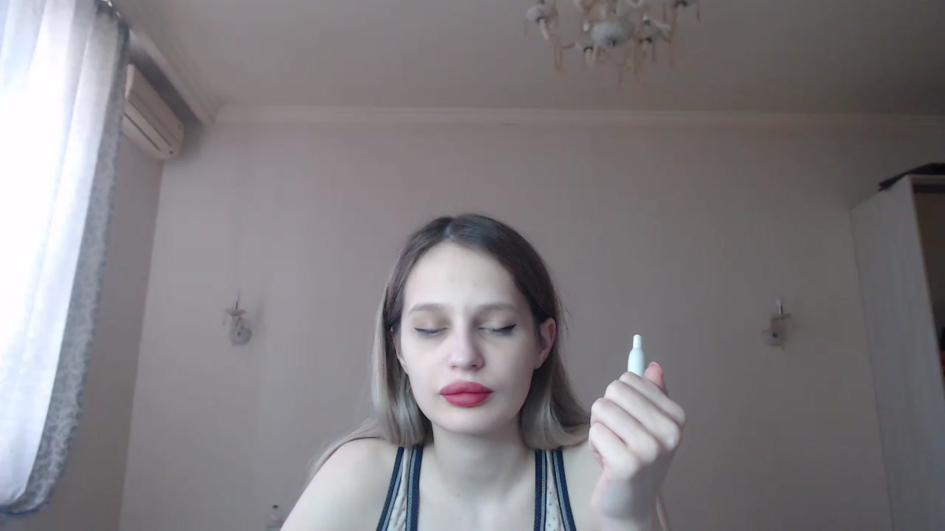 Gallery image thumbnail from Lola_vi's myfreecams stream on, 03/03/2023, 11:47 image 8 of 20