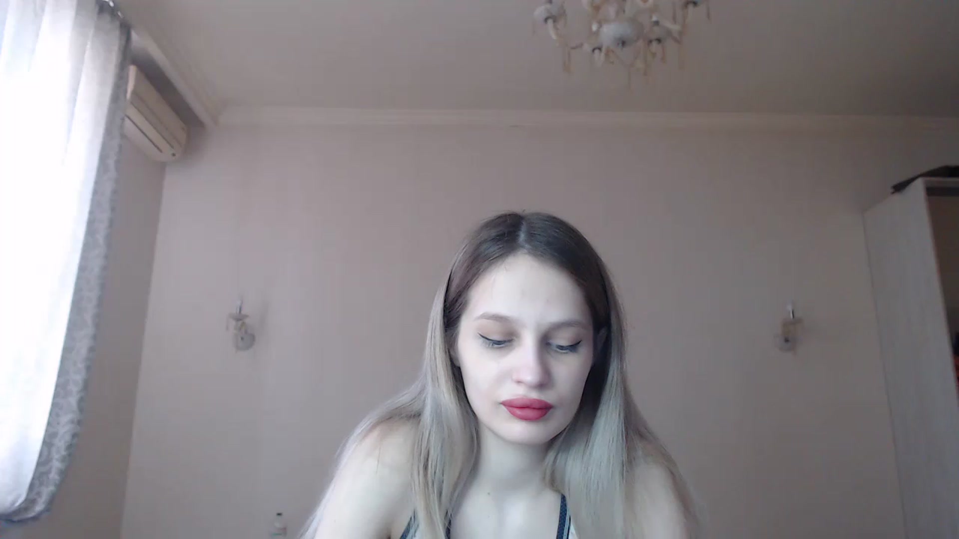Gallery image thumbnail from Lola_vi's myfreecams stream on, 03/03/2023, 11:47 image 11 of 20