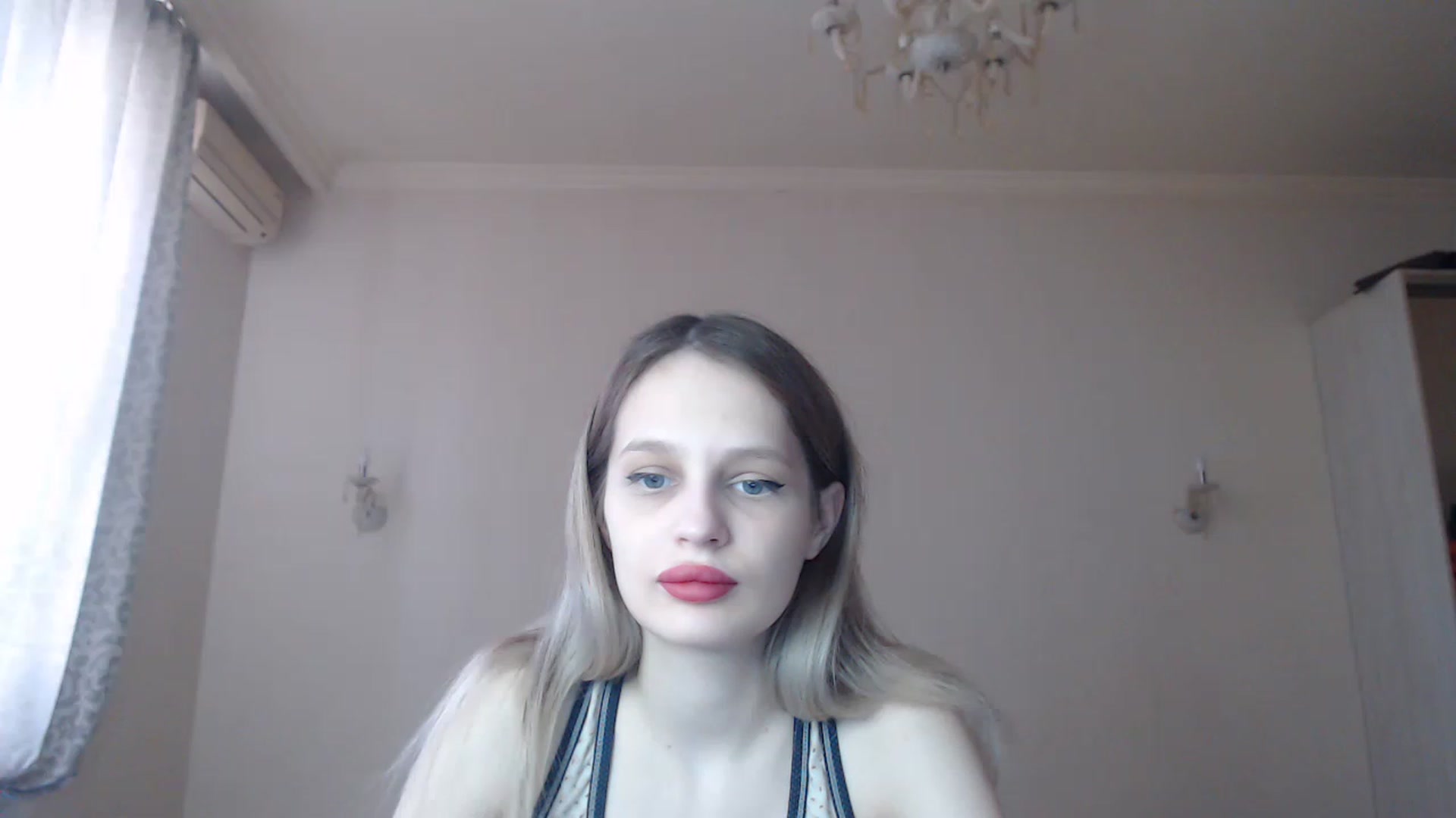 Gallery image thumbnail from Lola_vi's myfreecams stream on, 03/03/2023, 11:47 image 9 of 20