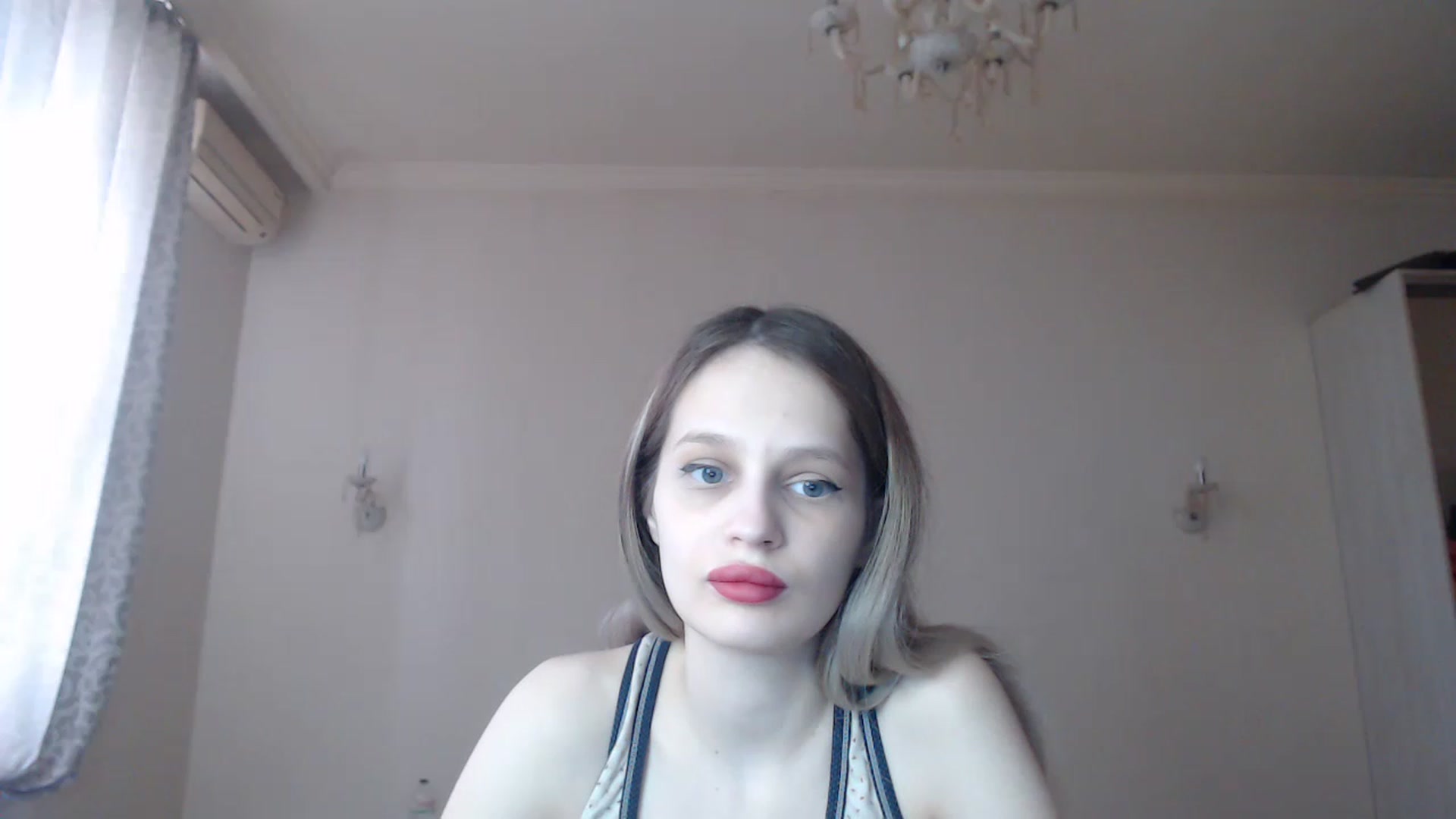 Gallery image thumbnail from Lola_vi's myfreecams stream on, 03/03/2023, 11:47 image 18 of 20