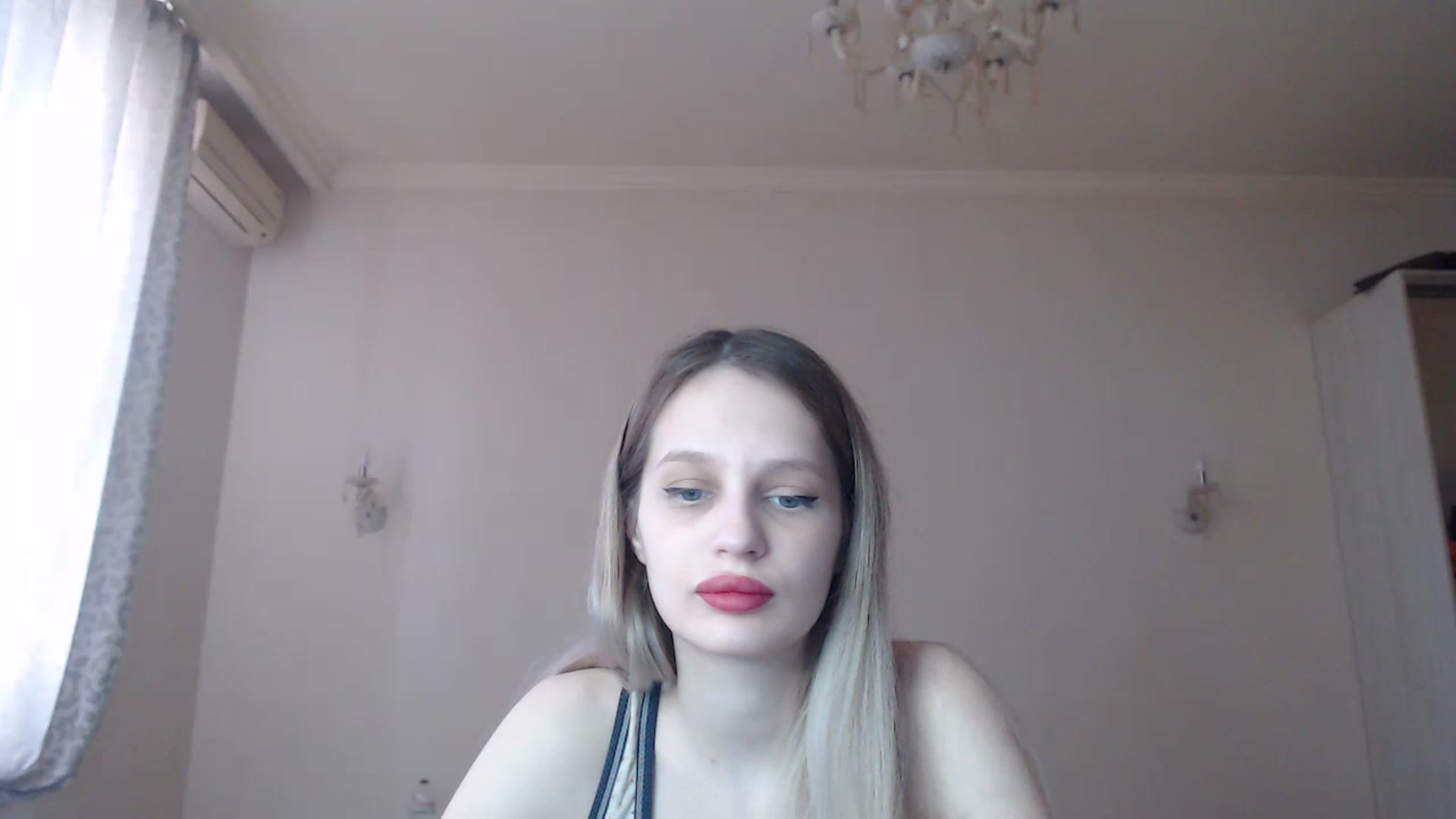 Gallery image thumbnail from Lola_vi's myfreecams stream on, 03/03/2023, 11:47 image 6 of 20