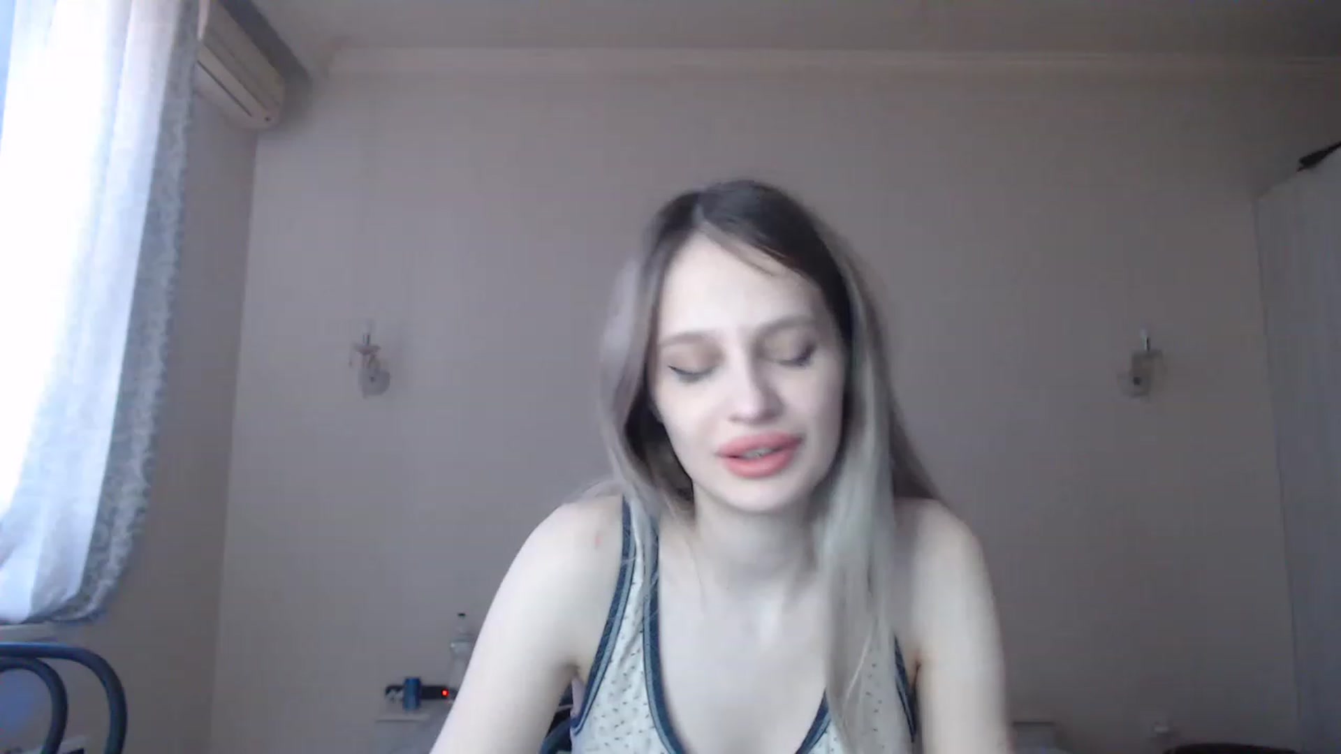 Gallery image thumbnail from Lola_vi's myfreecams stream on, 03/04/2023, 11:39 image 4 of 20