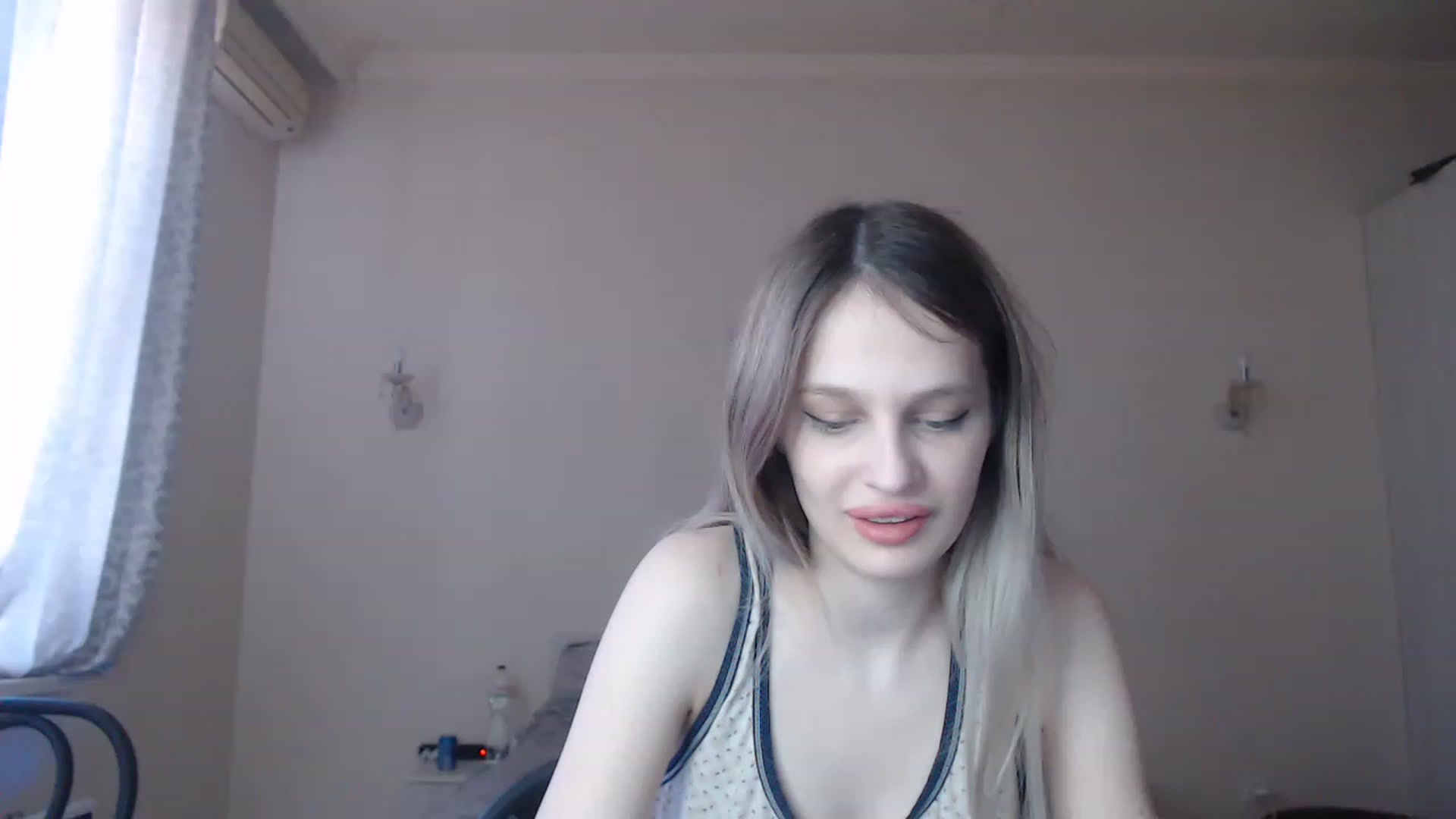Gallery image thumbnail from Lola_vi's myfreecams stream on, 03/04/2023, 11:39 image 7 of 20