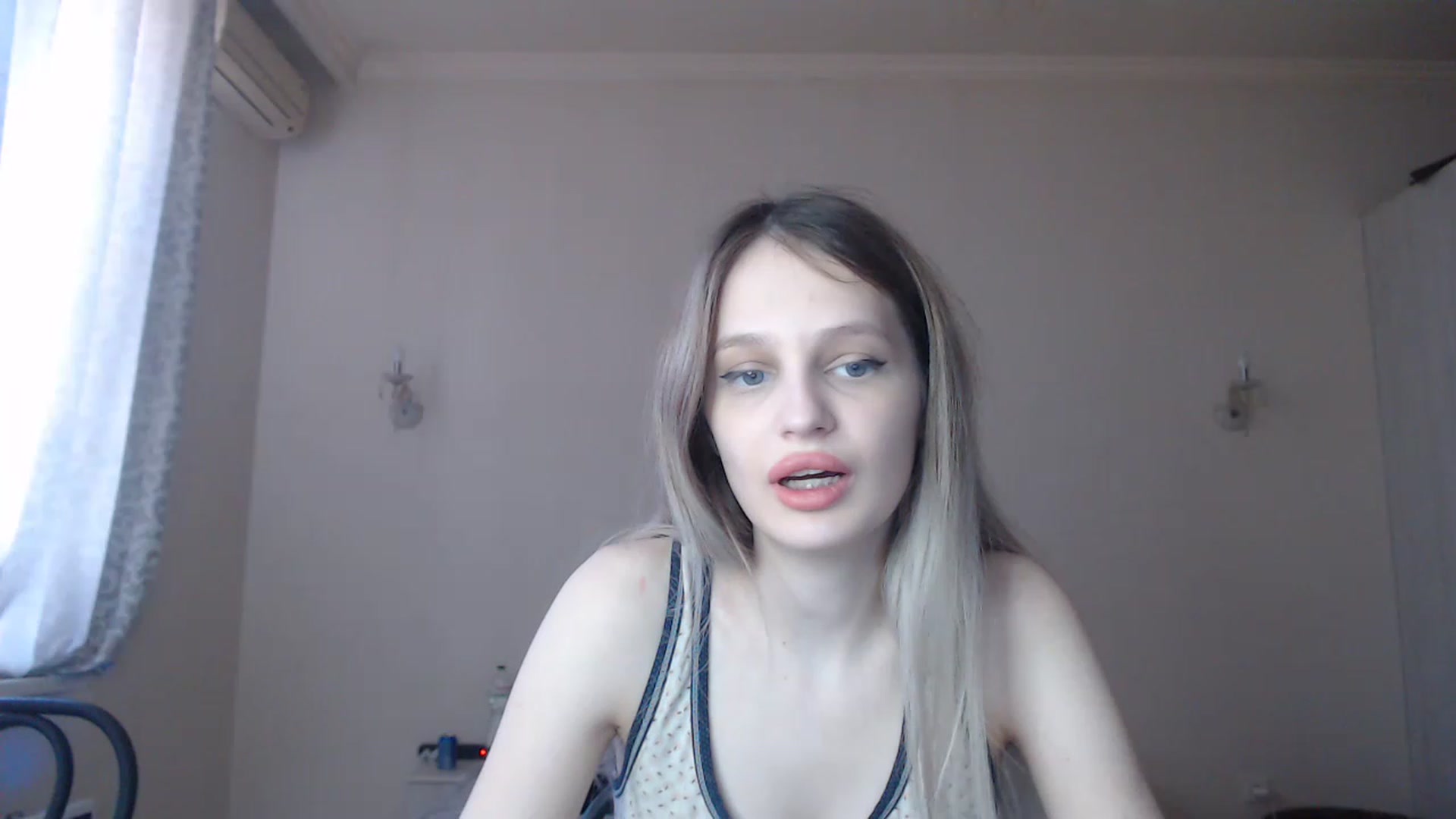 Gallery image thumbnail from Lola_vi's myfreecams stream on, 03/04/2023, 11:39 image 8 of 20