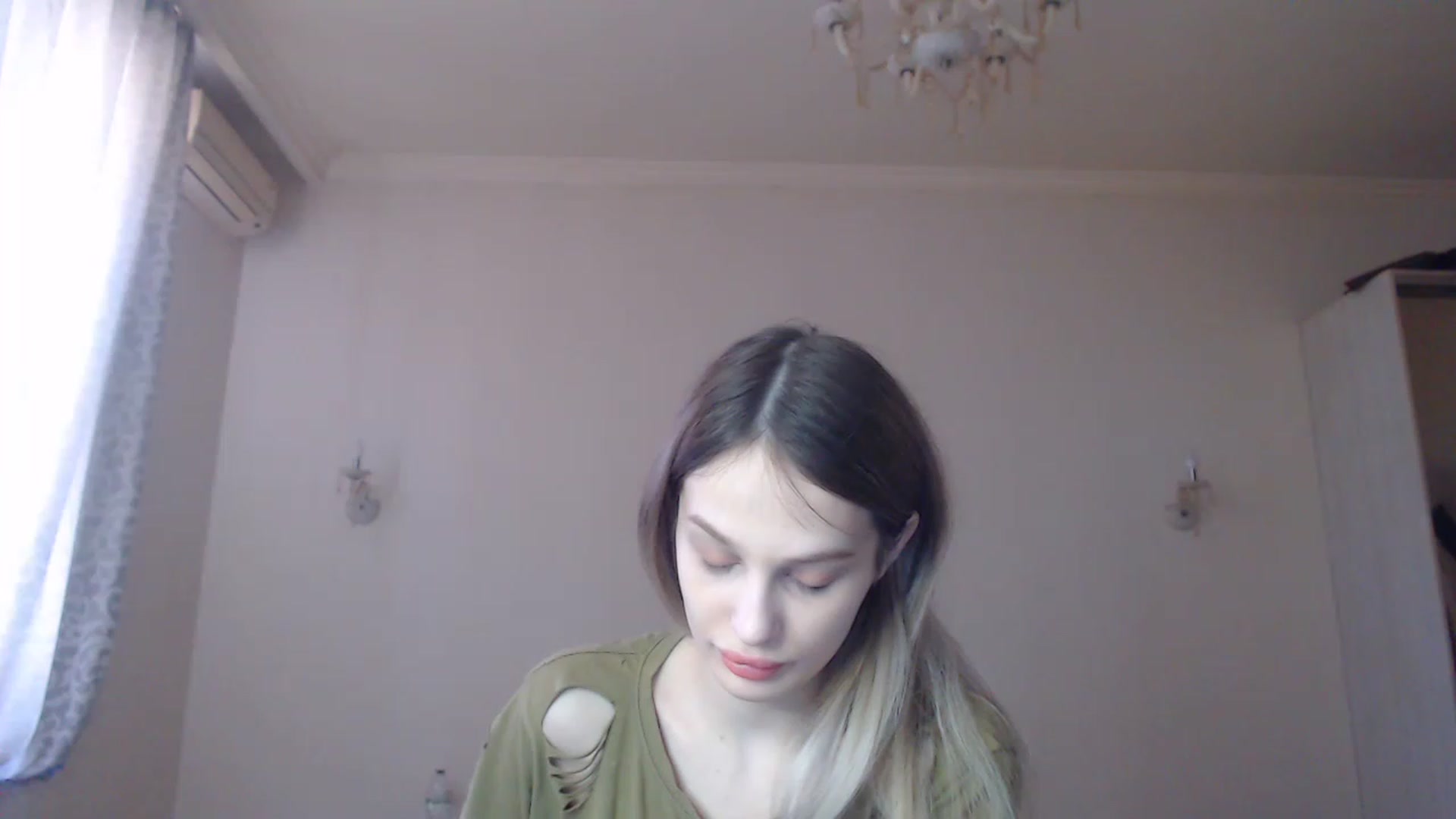 Gallery image thumbnail from Lola_vi's myfreecams stream on, 03/05/2023, 11:35 image 5 of 20