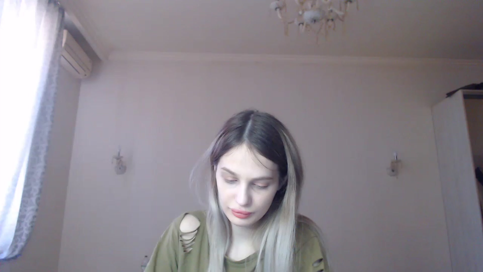 Gallery image thumbnail from Lola_vi's myfreecams stream on, 03/05/2023, 11:35 image 9 of 20