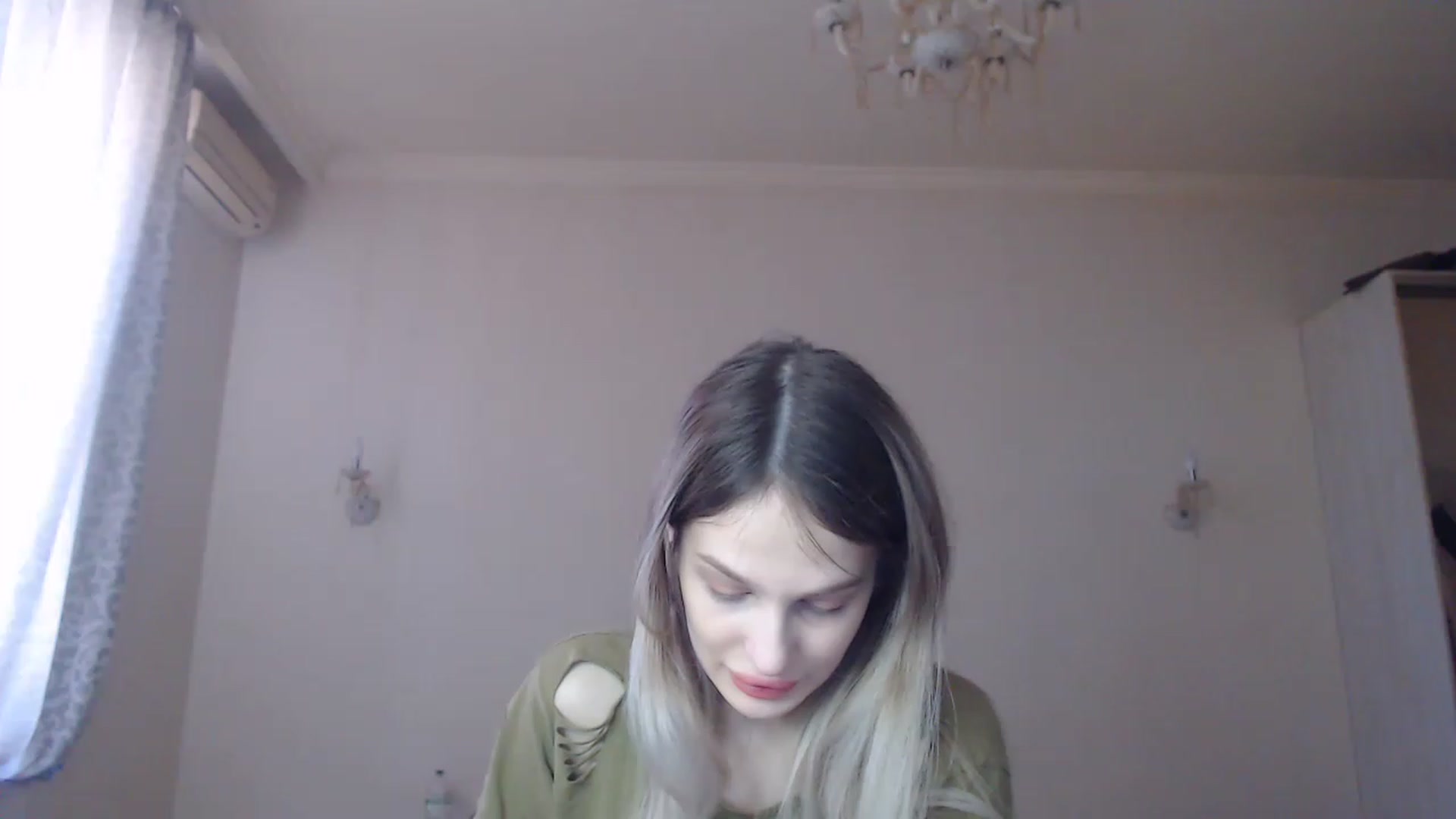 Gallery image thumbnail from Lola_vi's myfreecams stream on, 03/05/2023, 11:35 image 15 of 20