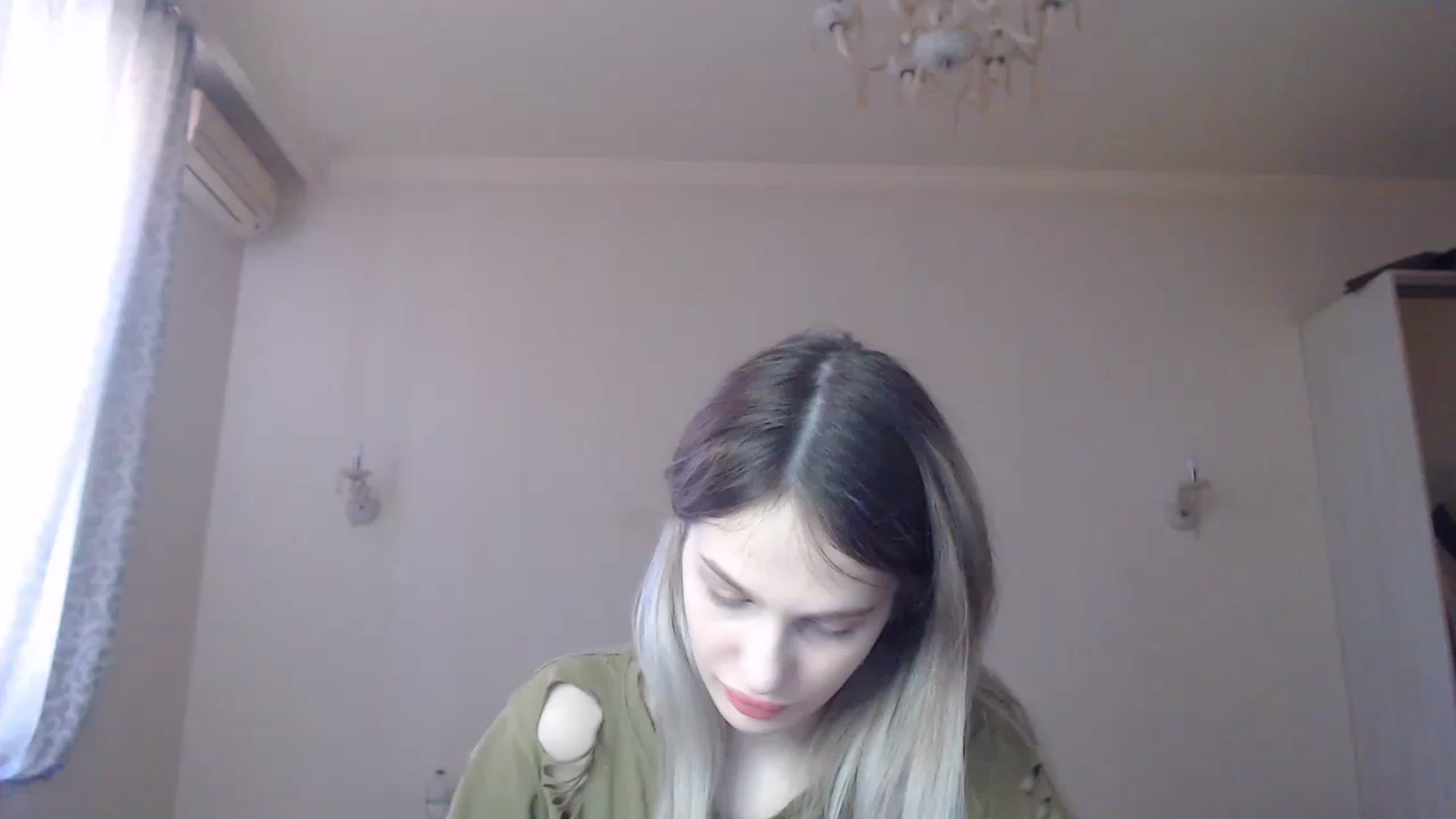 Gallery image thumbnail from Lola_vi's myfreecams stream on, 03/05/2023, 11:35 image 11 of 20